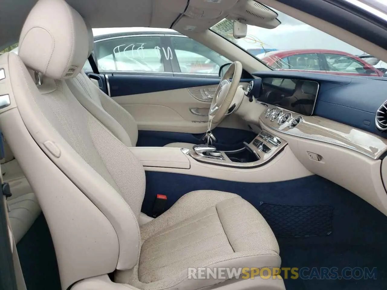 5 fotografías del automóvil dañado W1K1K6HB8LF148511 MERCEDES-BENZ E-CLASS 2020