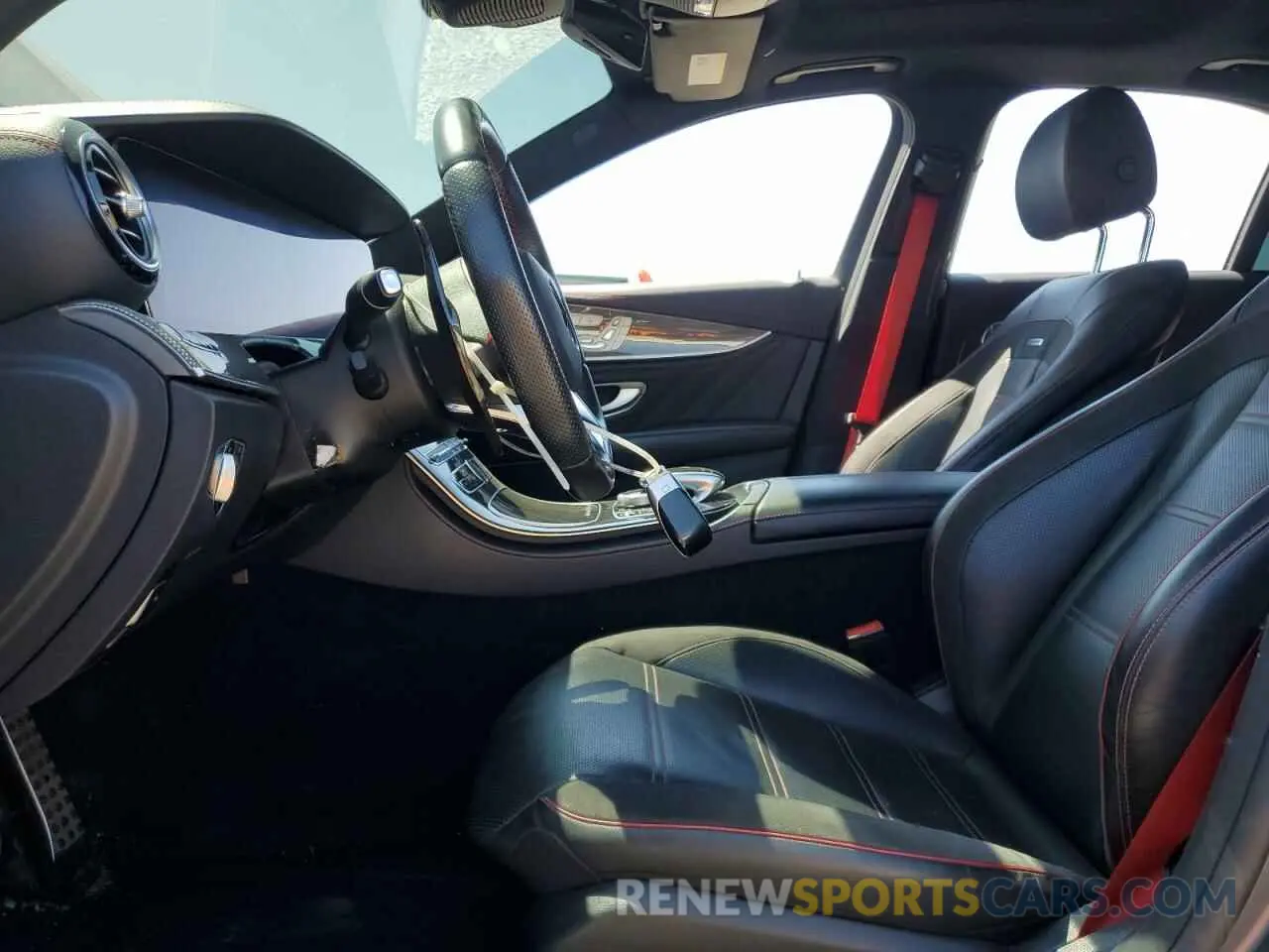 7 fotografías del automóvil dañado W1KZF6BB8LA802081 MERCEDES-BENZ E-CLASS 2020