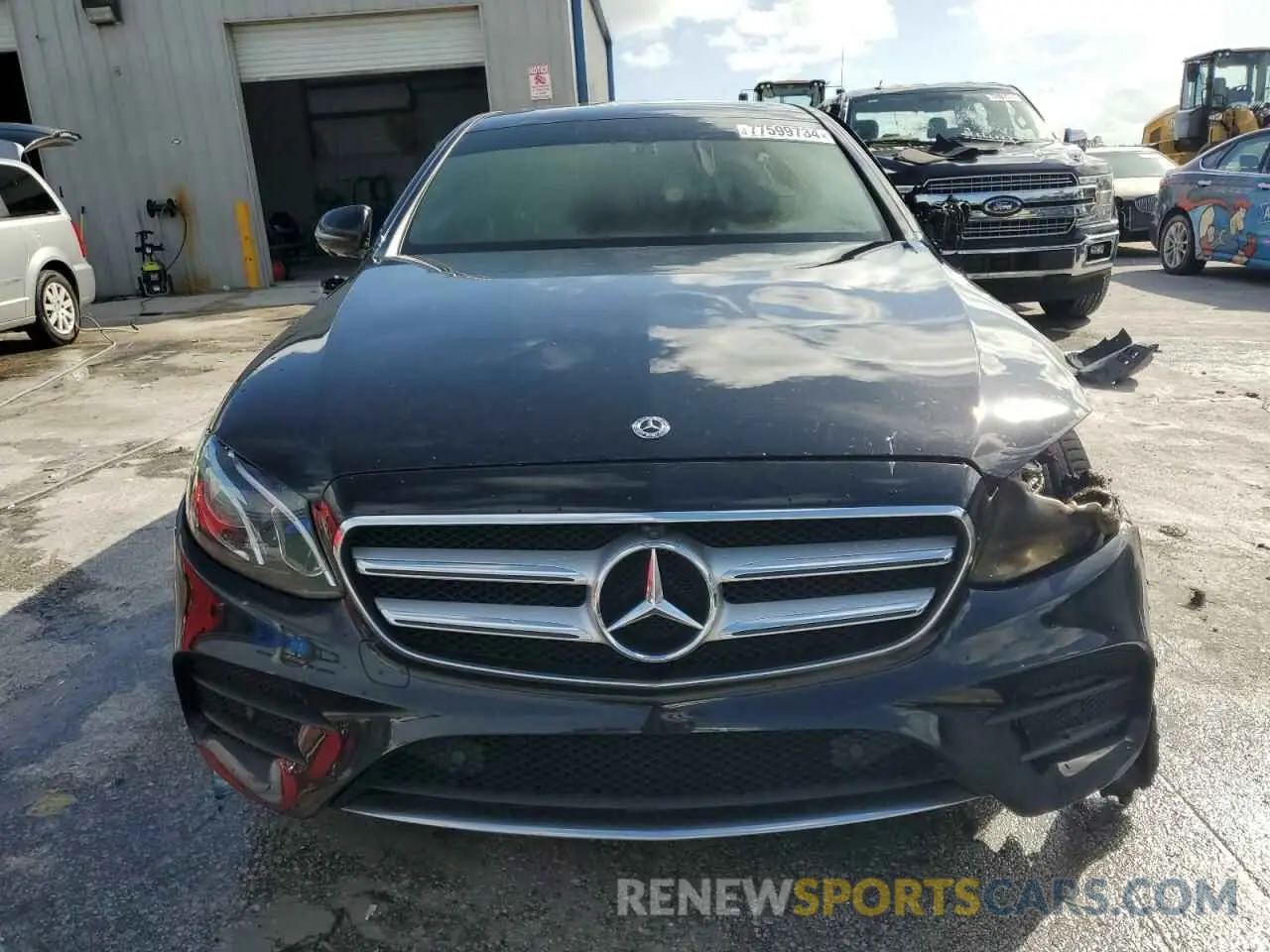 5 fotografías del automóvil dañado W1KZF8DB1LA760779 MERCEDES-BENZ E-CLASS 2020