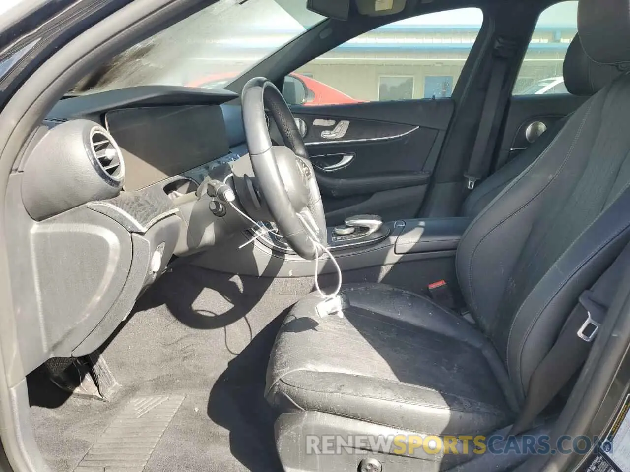 7 fotografías del automóvil dañado W1KZF8DB1LA760779 MERCEDES-BENZ E-CLASS 2020