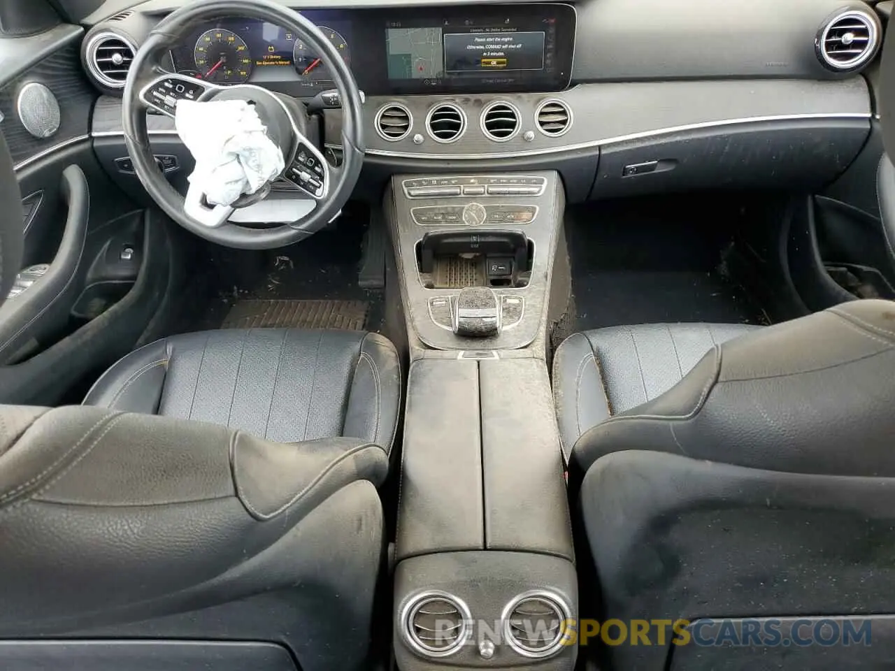 8 fotografías del automóvil dañado W1KZF8DB2LA826241 MERCEDES-BENZ E-CLASS 2020