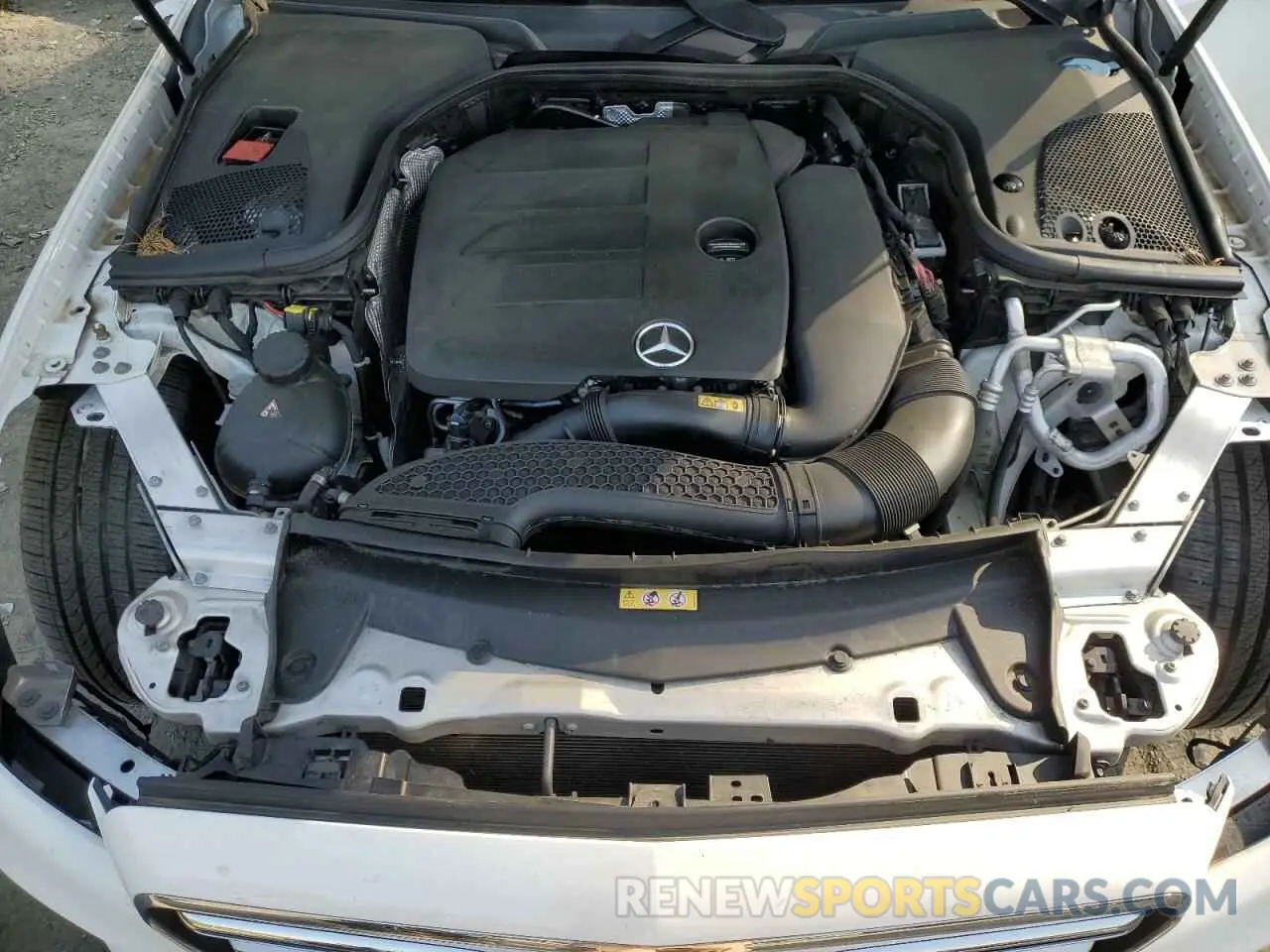 11 fotografías del automóvil dañado W1KZF8DB4LA829321 MERCEDES-BENZ E-CLASS 2020
