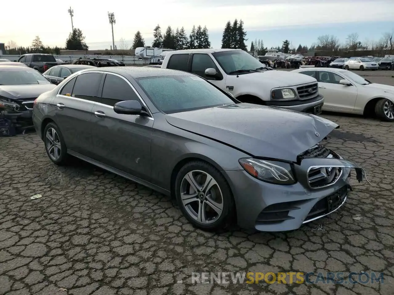 4 fotografías del automóvil dañado W1KZF8DB4LA836477 MERCEDES-BENZ E-CLASS 2020