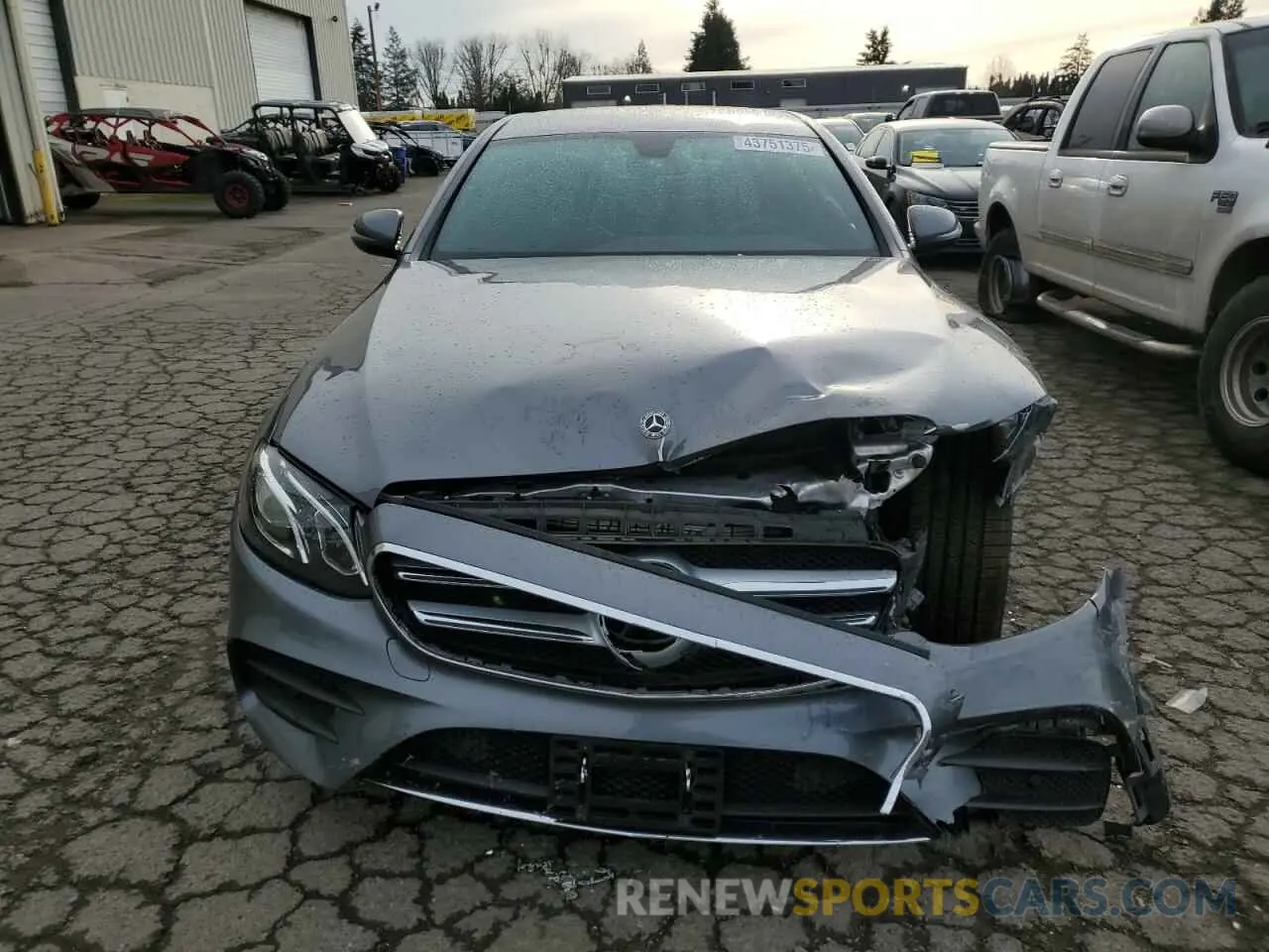 5 fotografías del automóvil dañado W1KZF8DB4LA836477 MERCEDES-BENZ E-CLASS 2020