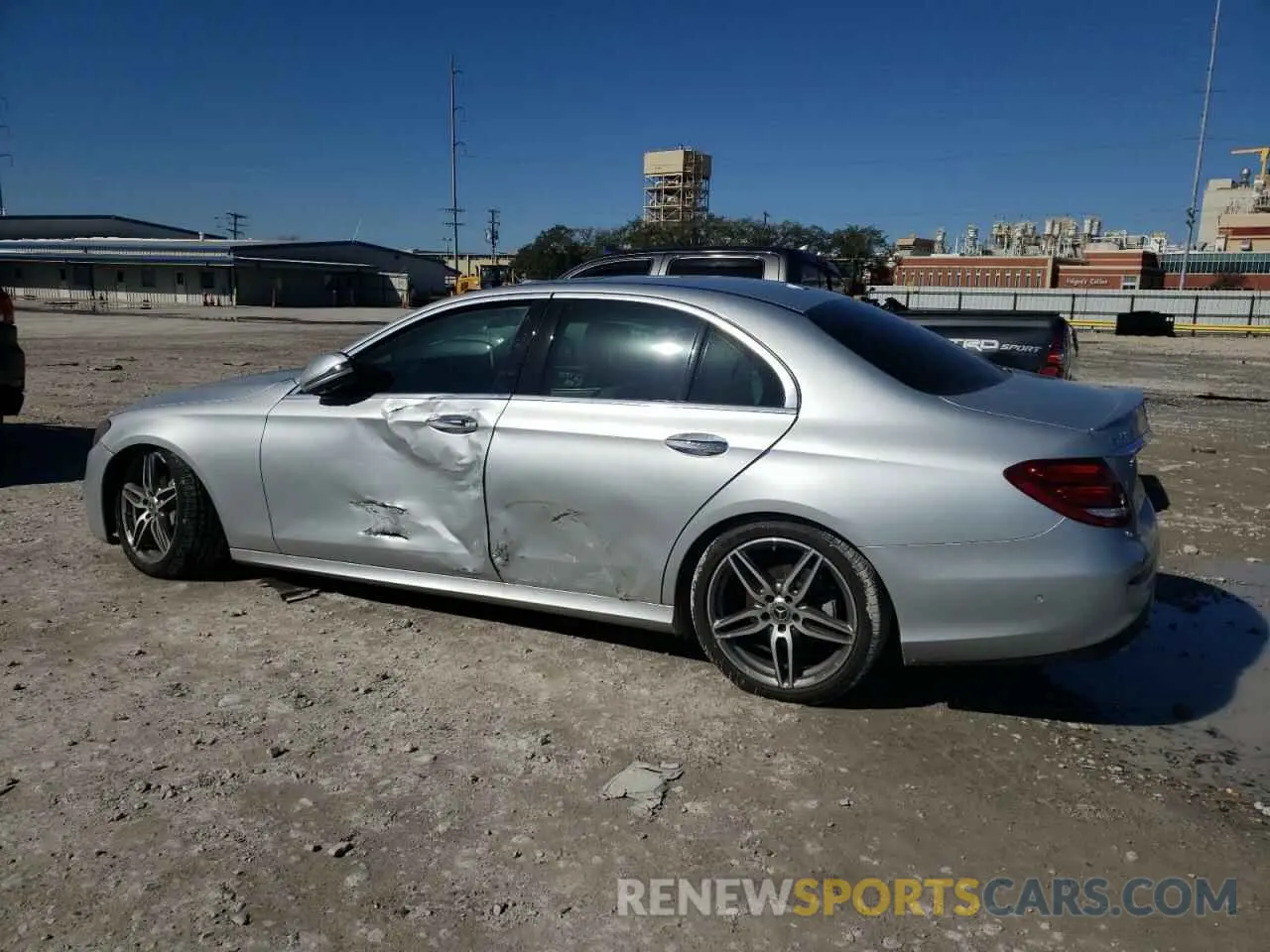 2 fotografías del automóvil dañado W1KZF8DB5LA766214 MERCEDES-BENZ E-CLASS 2020