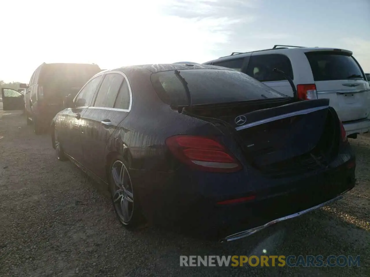 3 fotografías del automóvil dañado W1KZF8DB9LA829072 MERCEDES-BENZ E-CLASS 2020