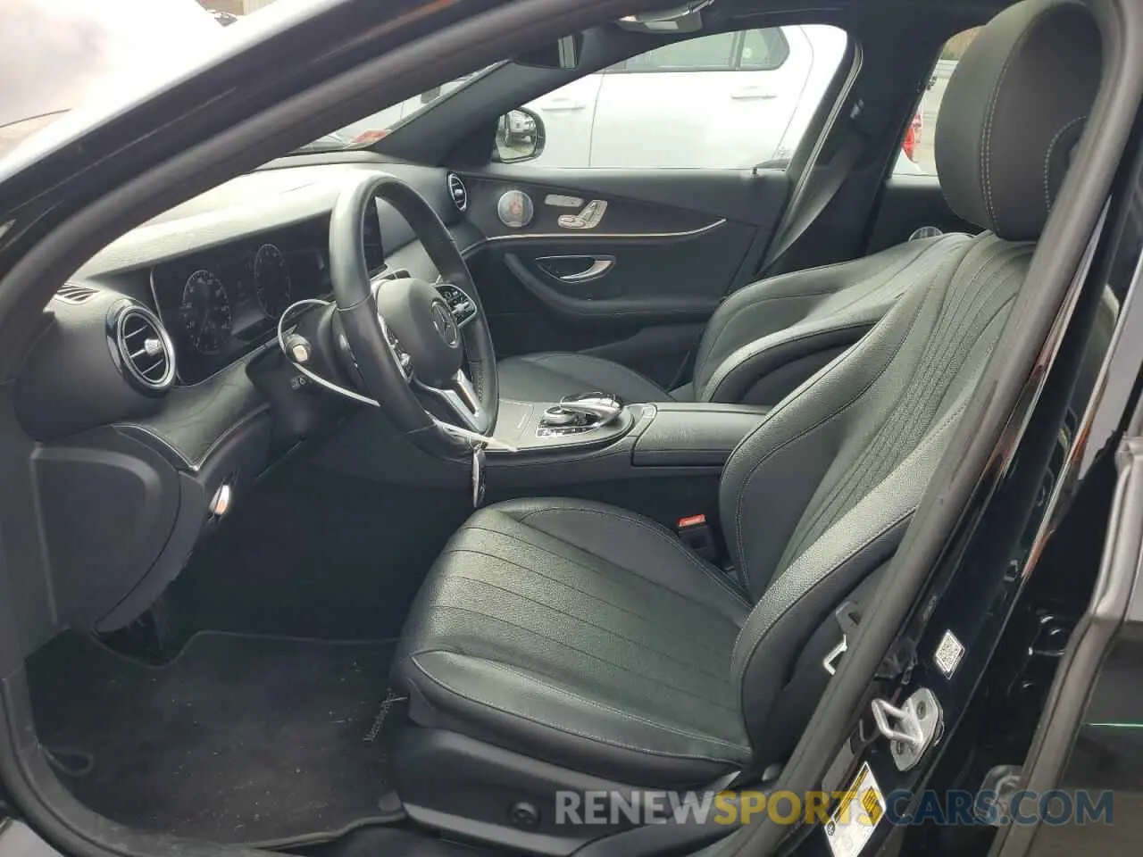 7 fotografías del automóvil dañado W1KZF8EB8LA811757 MERCEDES-BENZ E-CLASS 2020