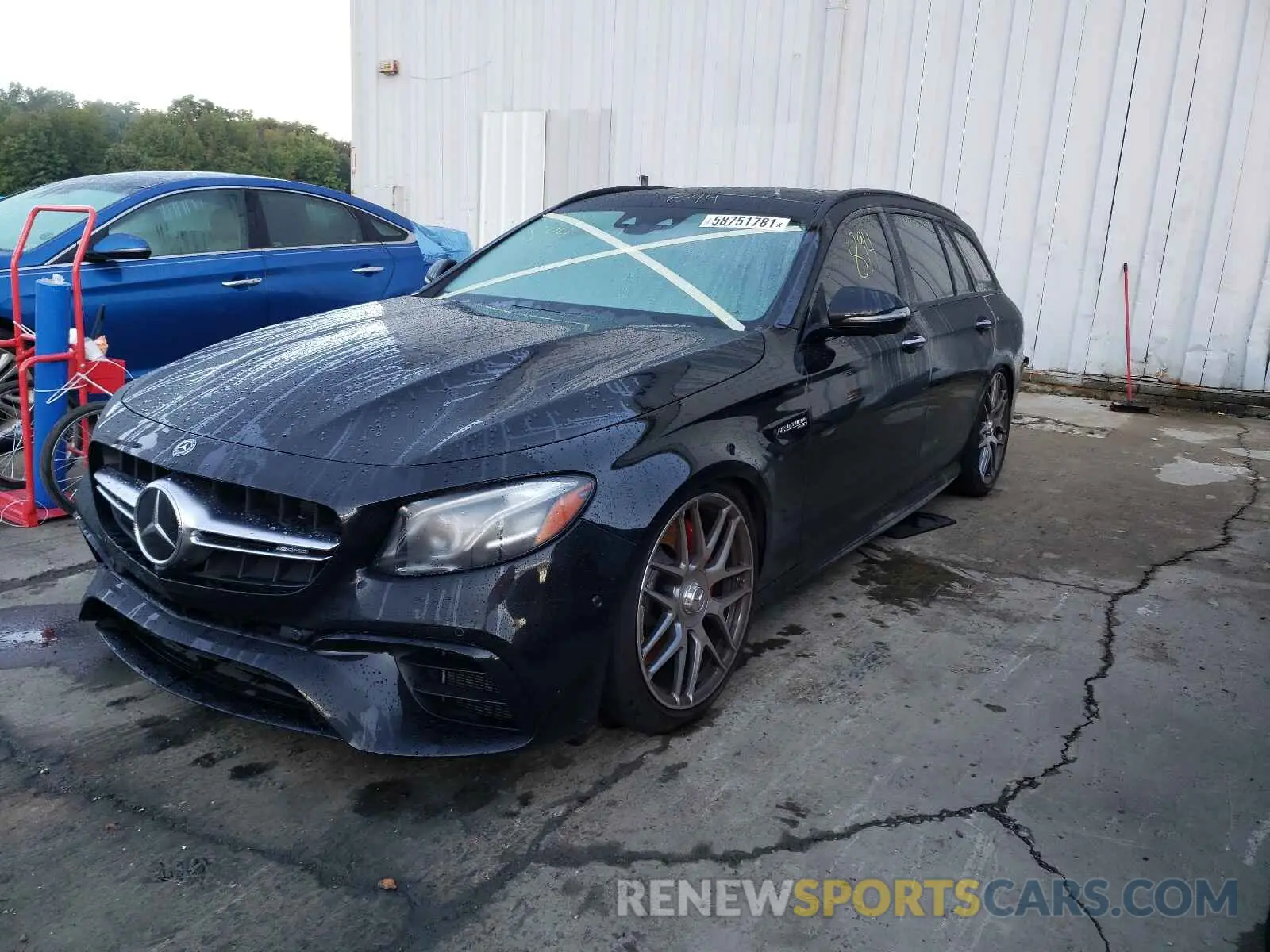 2 fotografías del automóvil dañado W1KZH8KB9LA805738 MERCEDES-BENZ E-CLASS 2020