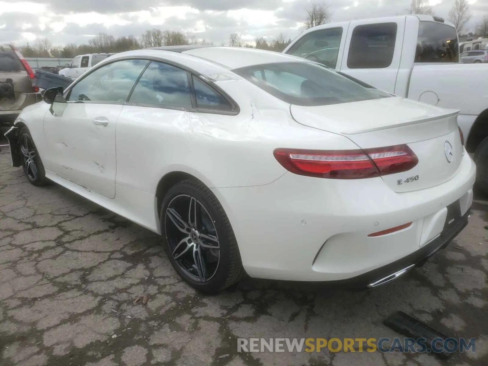 3 fotografías del automóvil dañado WDD1J6JB4LF126275 MERCEDES-BENZ E CLASS 2020