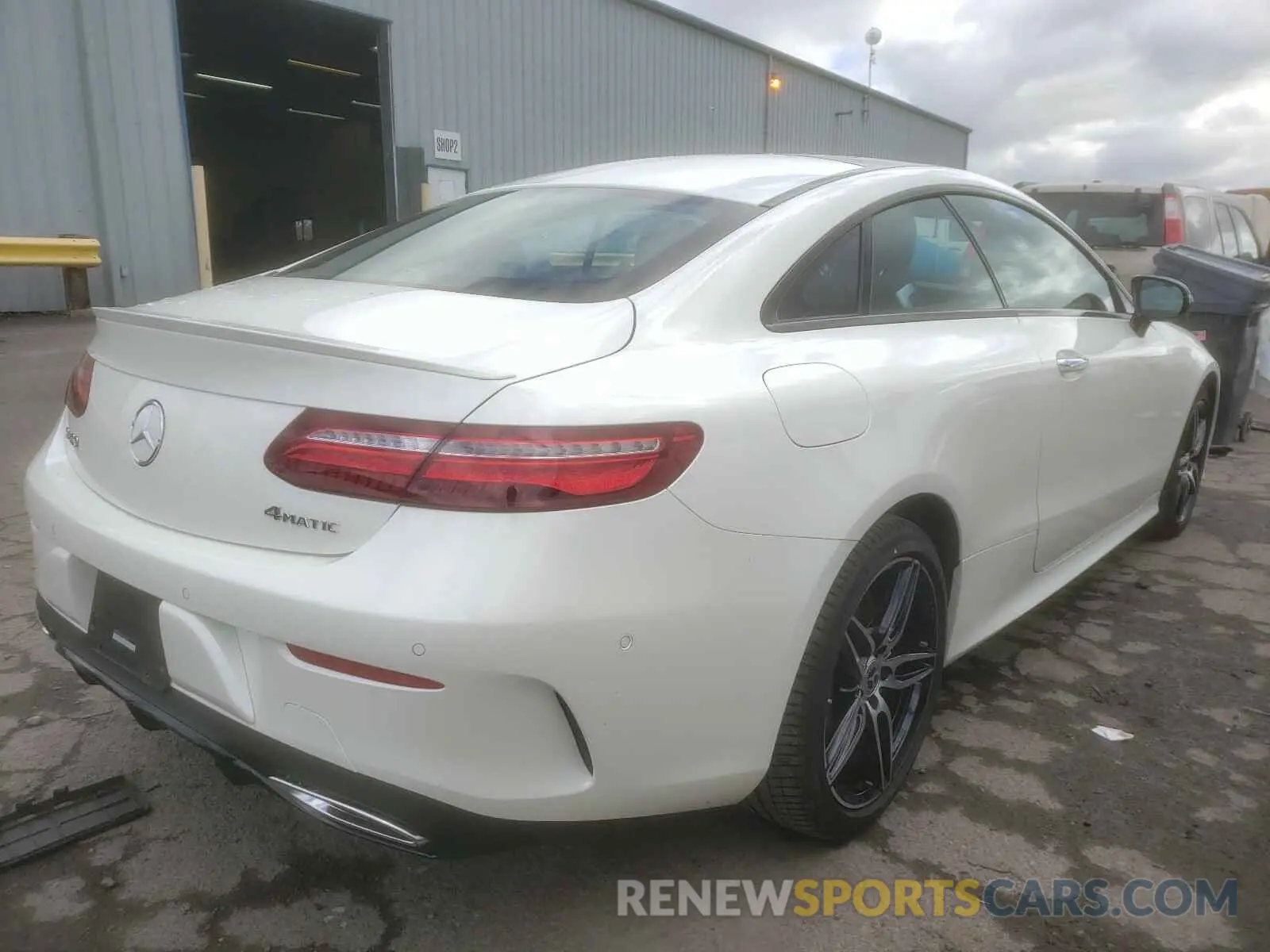 4 fotografías del automóvil dañado WDD1J6JB4LF126275 MERCEDES-BENZ E CLASS 2020