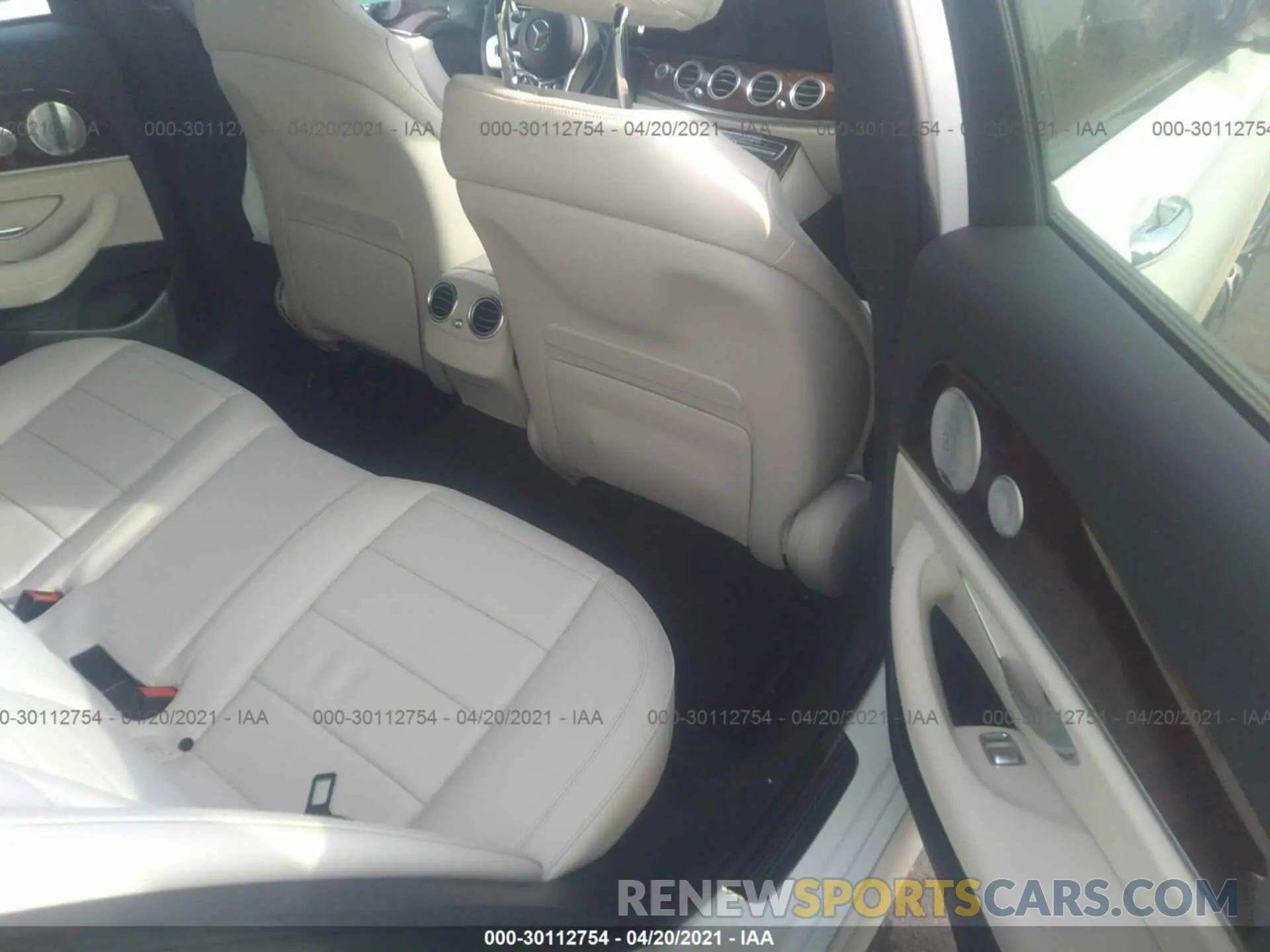 8 fotografías del automóvil dañado WDDZF6JB9LA716487 MERCEDES-BENZ E-CLASS 2020
