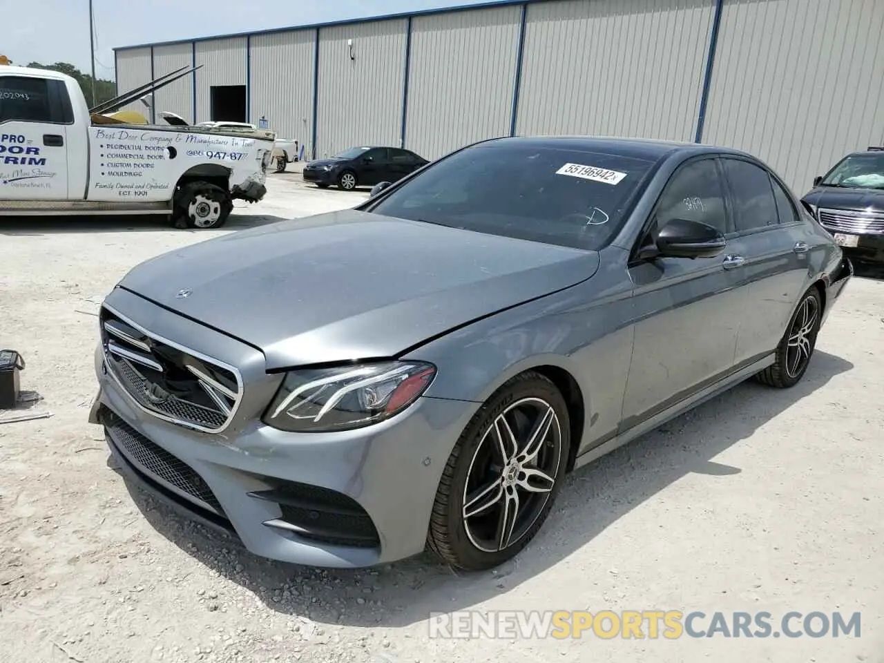 2 fotografías del automóvil dañado WDDZF8DB0LA706969 MERCEDES-BENZ E-CLASS 2020