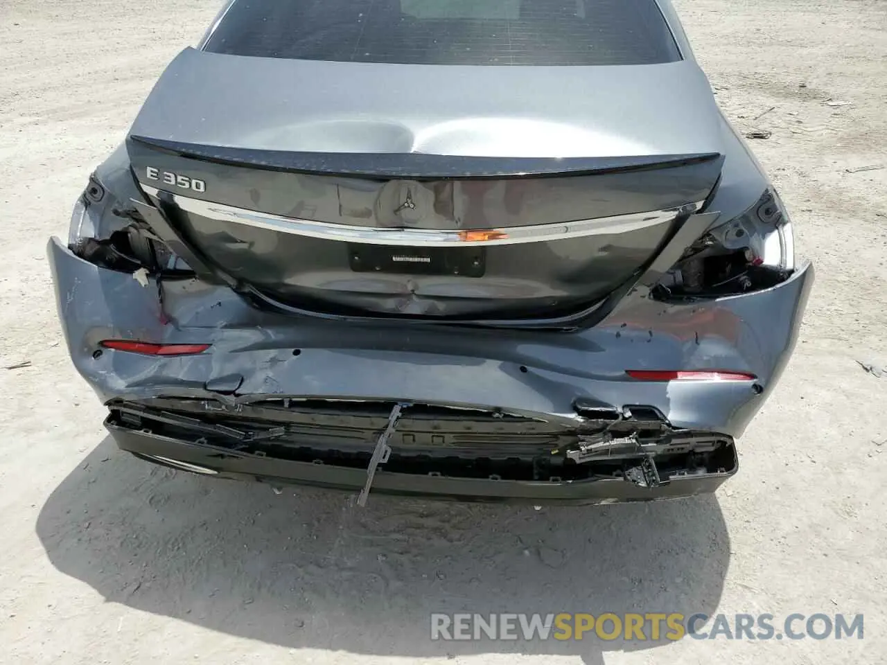 9 fotografías del automóvil dañado WDDZF8DB0LA706969 MERCEDES-BENZ E-CLASS 2020