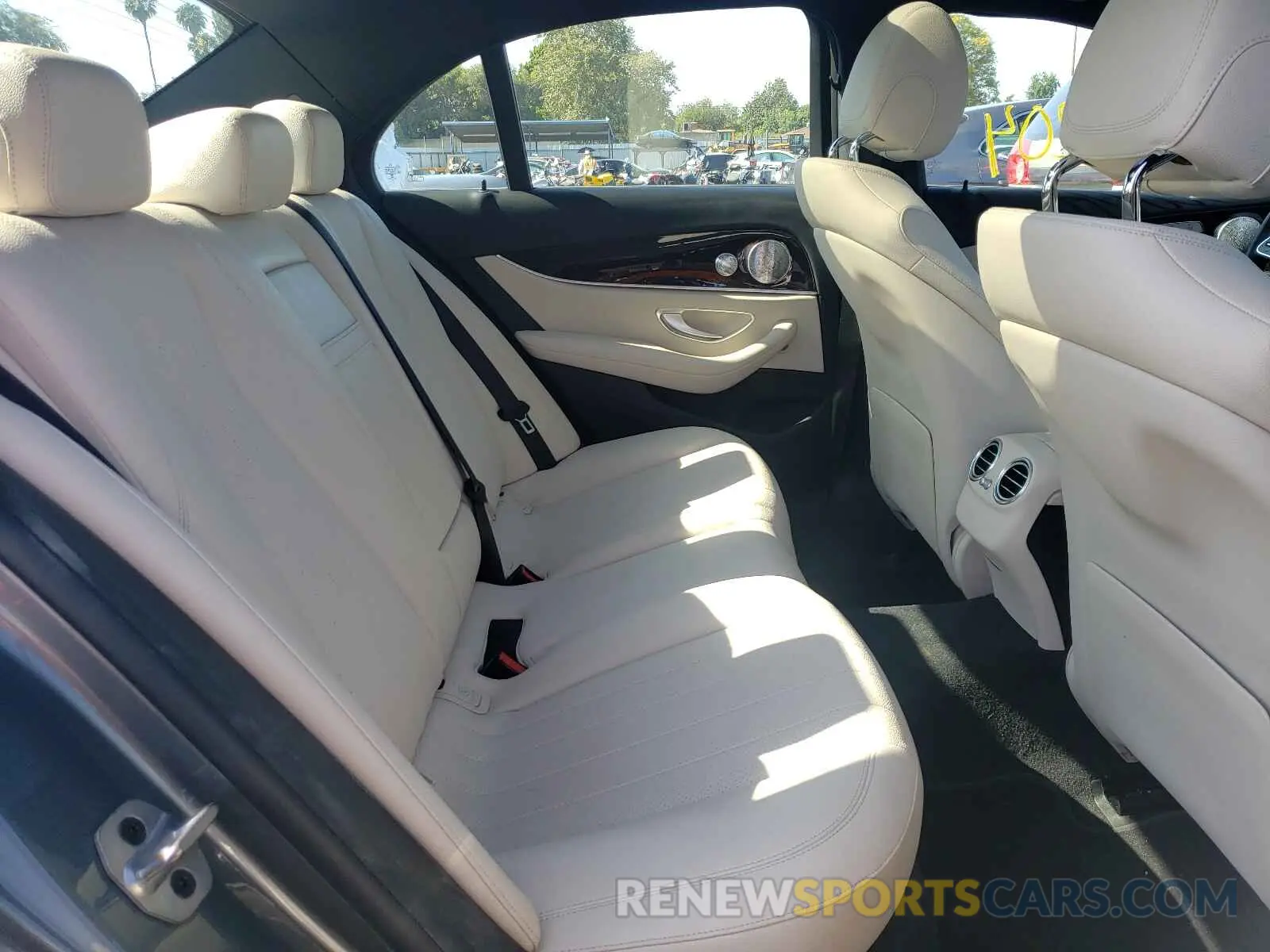 6 fotografías del automóvil dañado WDDZF8DB1LA714529 MERCEDES-BENZ E CLASS 2020