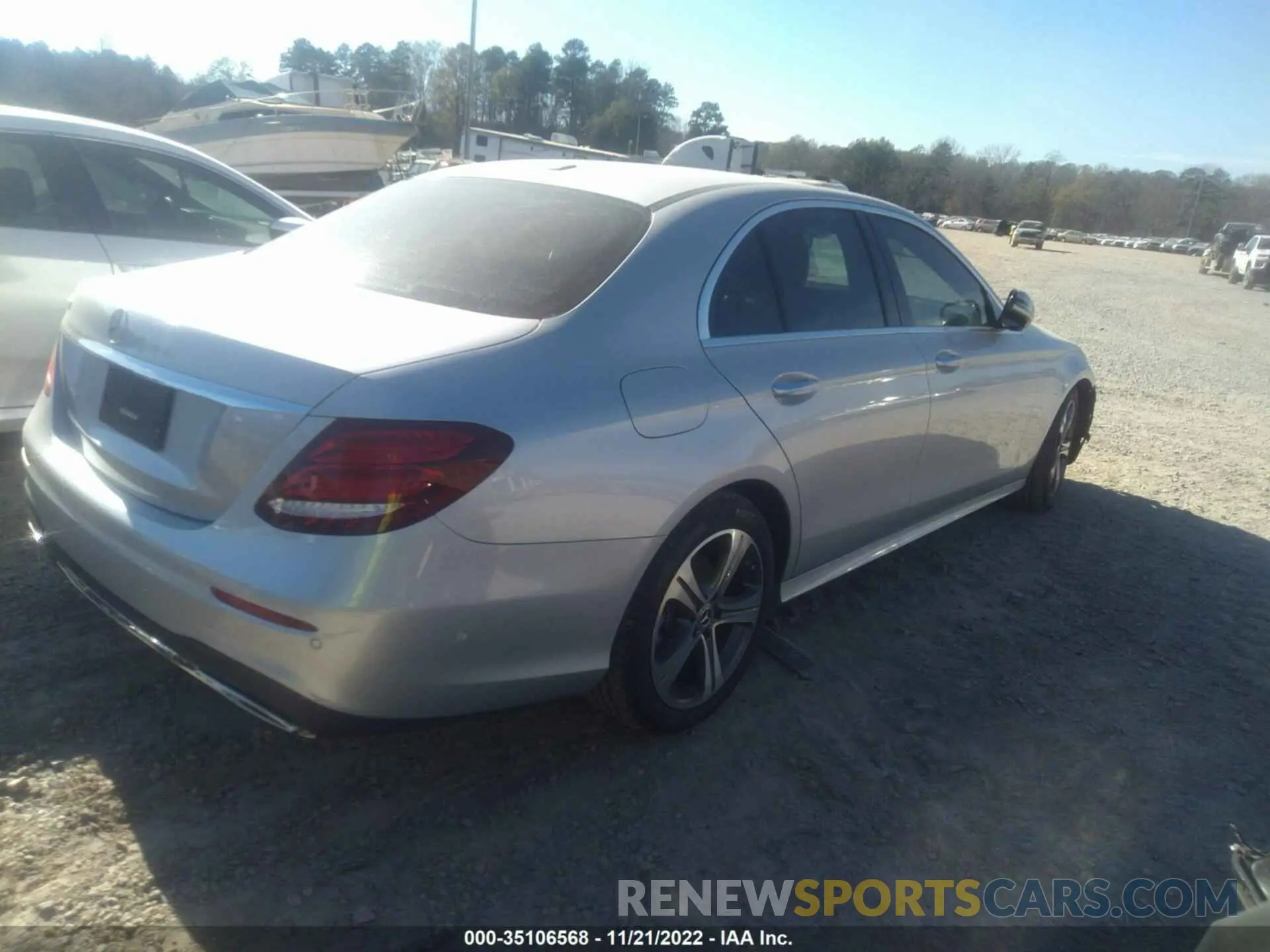 4 fotografías del automóvil dañado WDDZF8DB4LA754930 MERCEDES-BENZ E-CLASS 2020