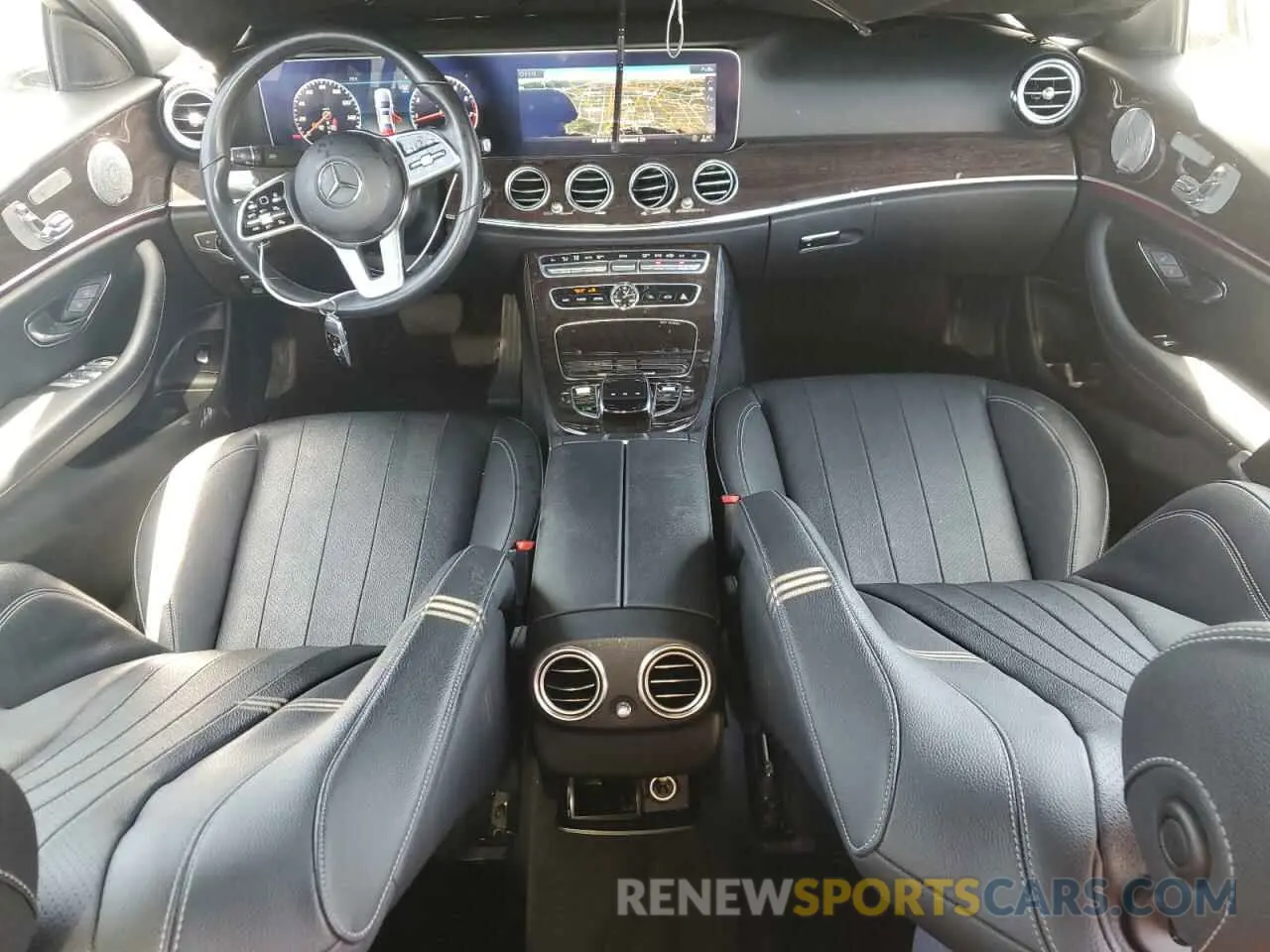 8 fotografías del automóvil dañado WDDZF8DB5LA710497 MERCEDES-BENZ E-CLASS 2020