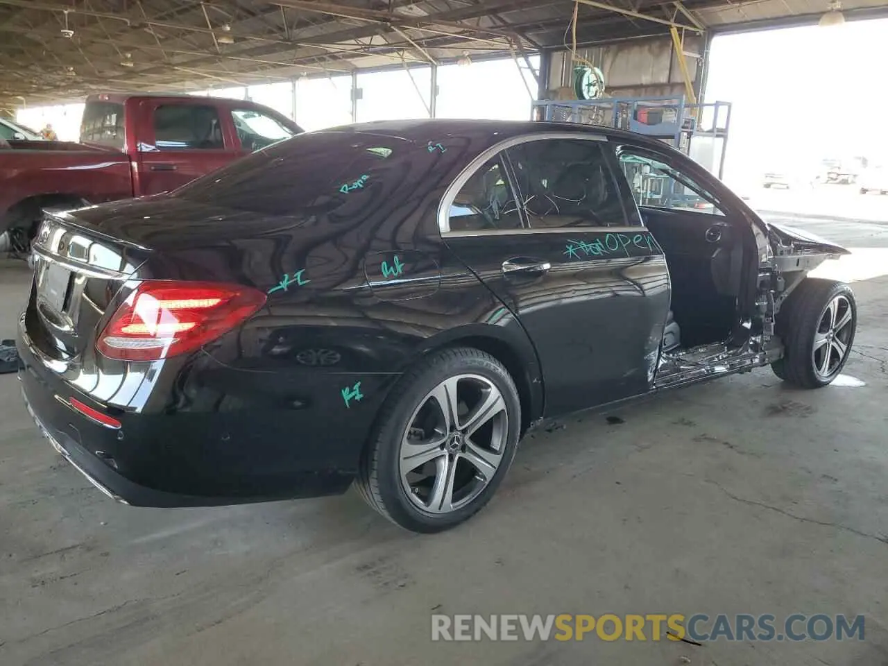3 fotografías del automóvil dañado WDDZF8DB7LA722408 MERCEDES-BENZ E-CLASS 2020
