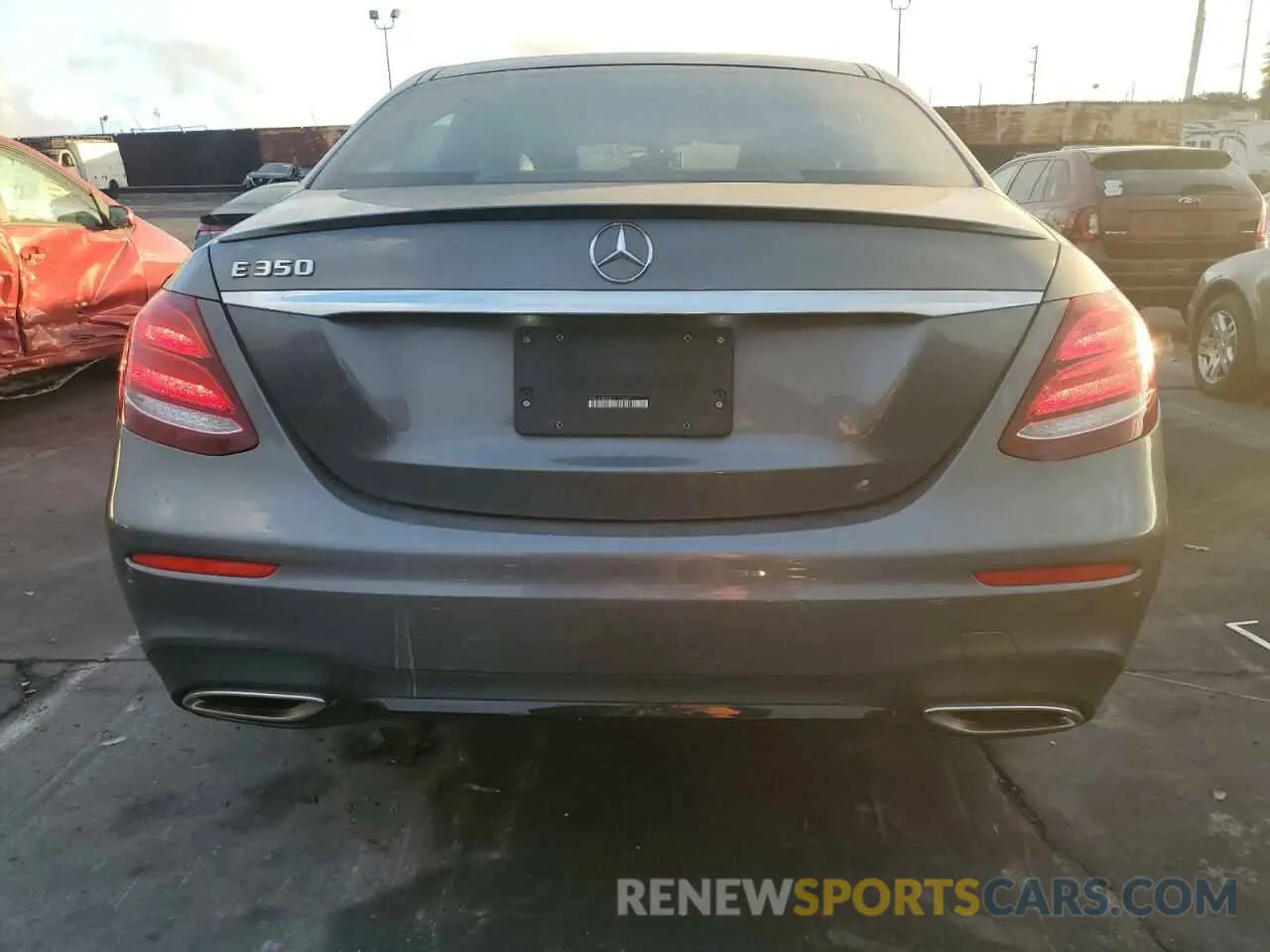 6 fotografías del automóvil dañado WDDZF8DB8LA709523 MERCEDES-BENZ E-CLASS 2020