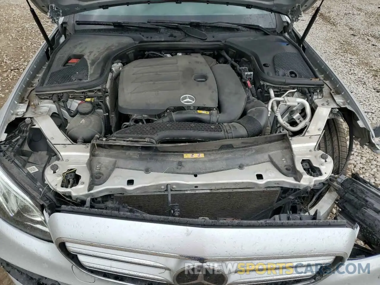 11 fotografías del automóvil dañado WDDZF8EB0LA702953 MERCEDES-BENZ E-CLASS 2020