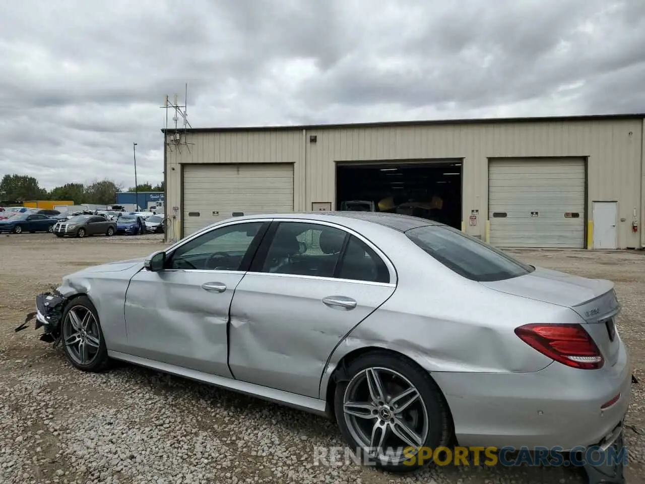 2 fotografías del automóvil dañado WDDZF8EB0LA702953 MERCEDES-BENZ E-CLASS 2020