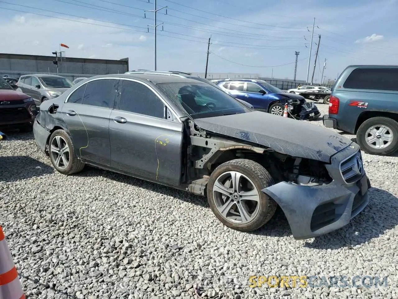 4 fotografías del automóvil dañado WDDZF8EB0LA719526 MERCEDES-BENZ E-CLASS 2020