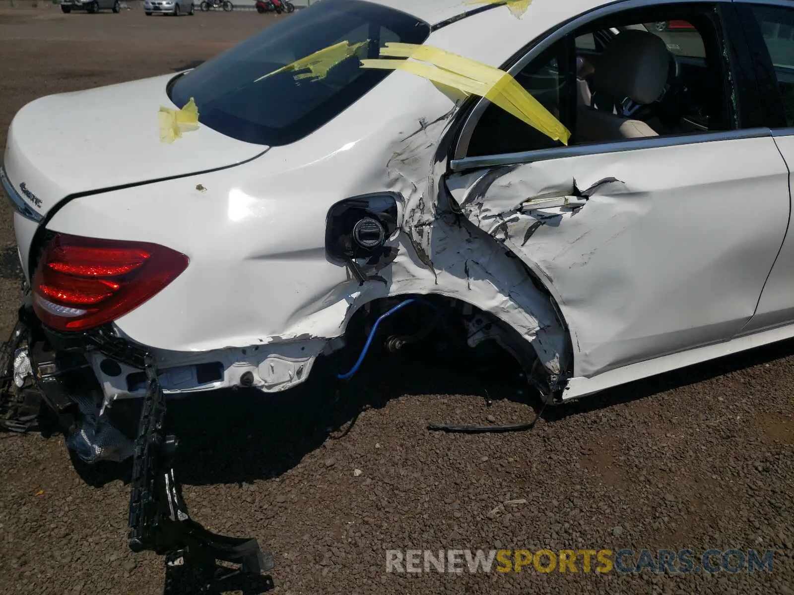 9 fotografías del automóvil dañado WDDZF8EB6LA749632 MERCEDES-BENZ E CLASS 2020