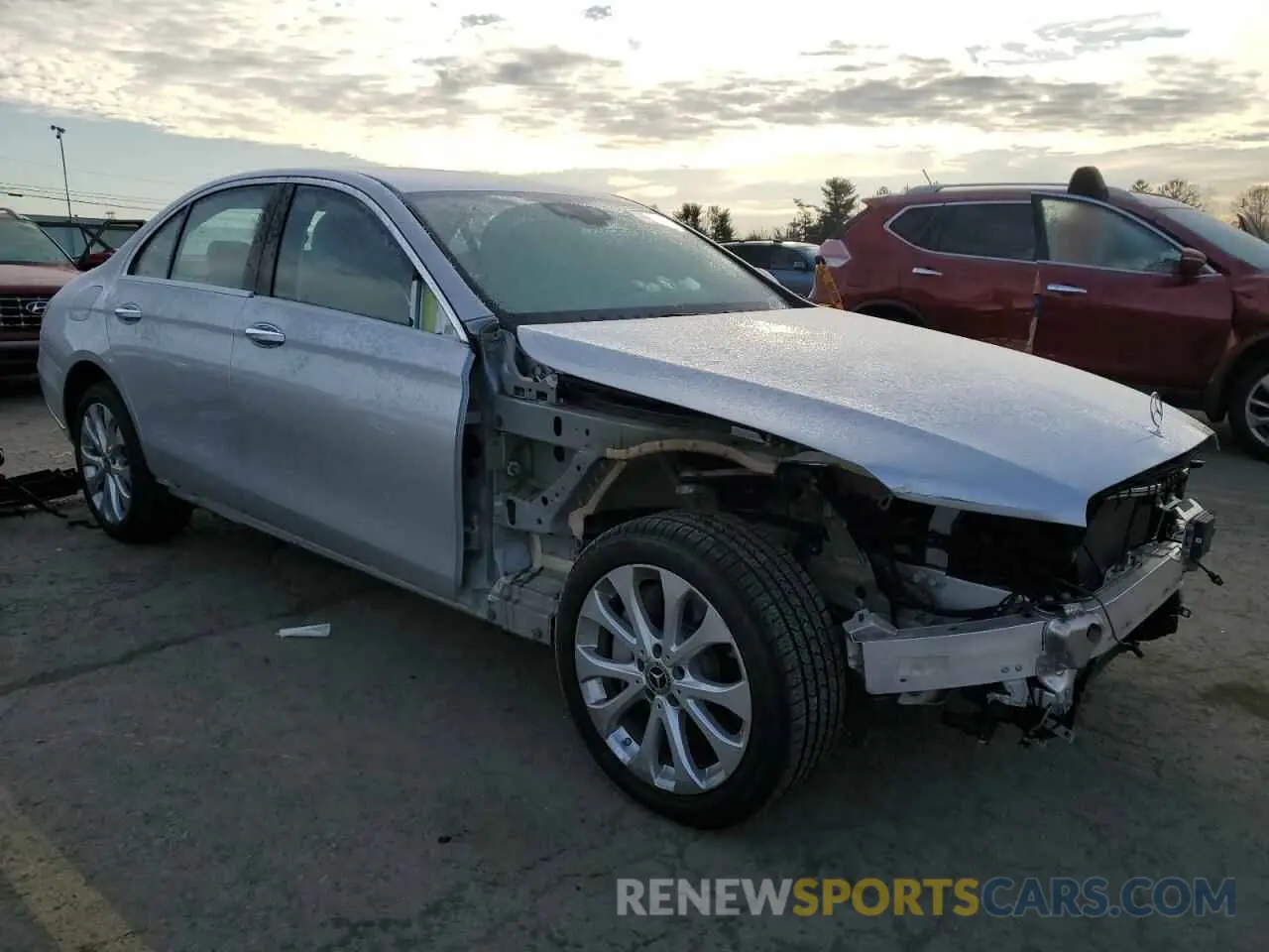 4 fotografías del automóvil dañado WDDZF8EB7LA708281 MERCEDES-BENZ E-CLASS 2020