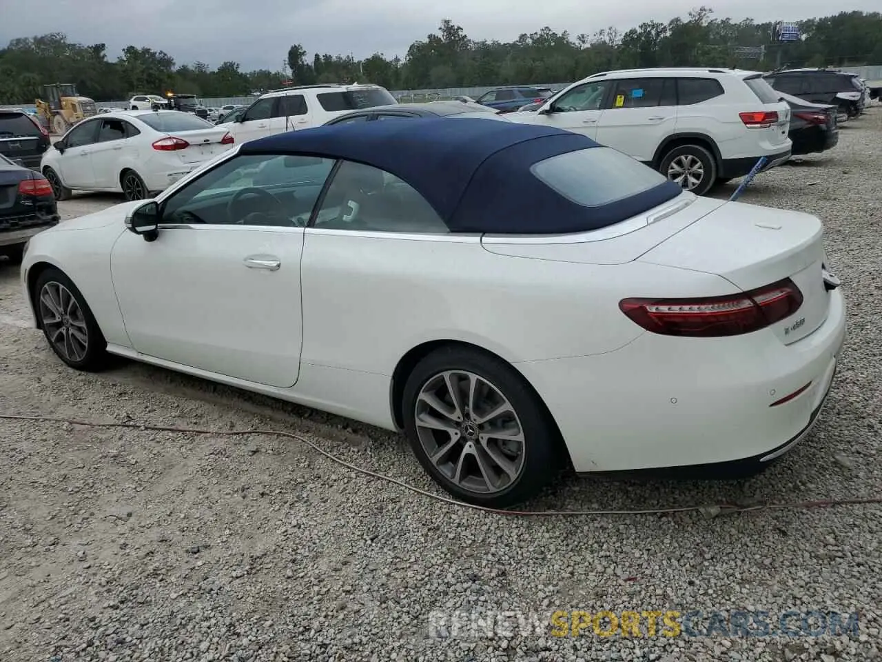 2 fotografías del automóvil dañado W1K1K5JB0MF156446 MERCEDES-BENZ E-CLASS 2021