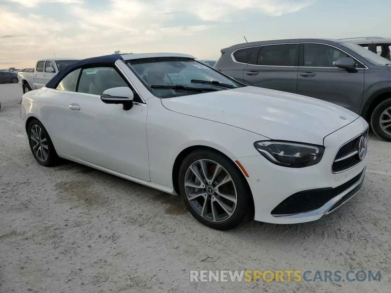 4 fotografías del automóvil dañado W1K1K5JB4MF167210 MERCEDES-BENZ E-CLASS 2021