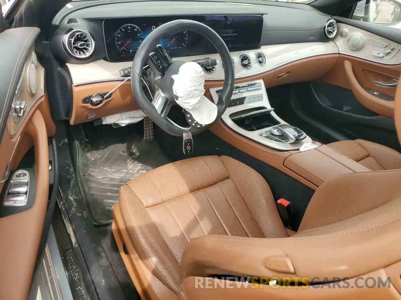 8 fotografías del automóvil dañado W1K1K5KB7MF161819 MERCEDES-BENZ E-CLASS 2021