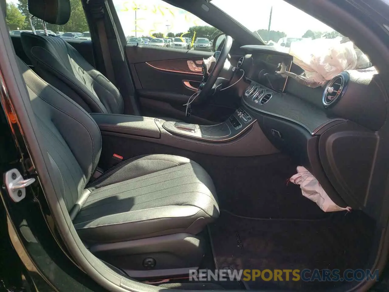 5 fotografías del automóvil dañado W1KZF5KB2MA886622 MERCEDES-BENZ E-CLASS 2021