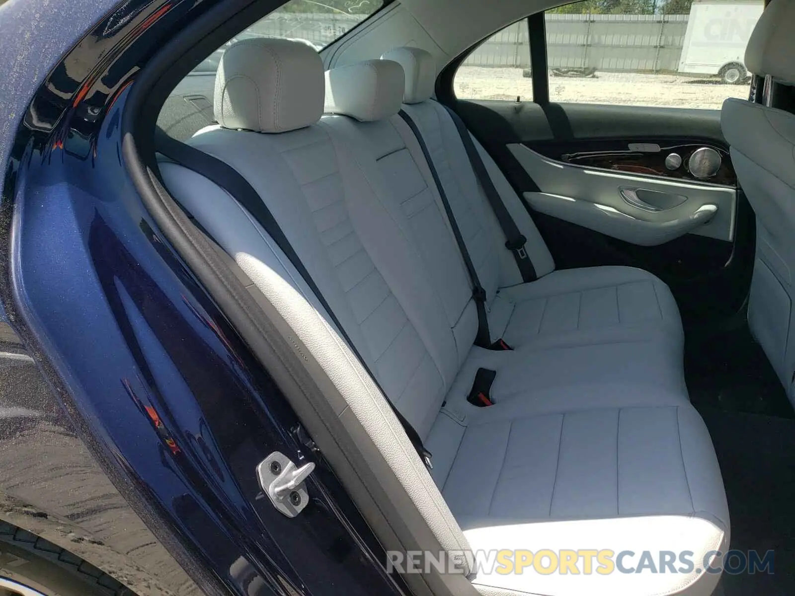 6 fotografías del automóvil dañado W1KZF5KB9MA941969 MERCEDES-BENZ E CLASS 2021