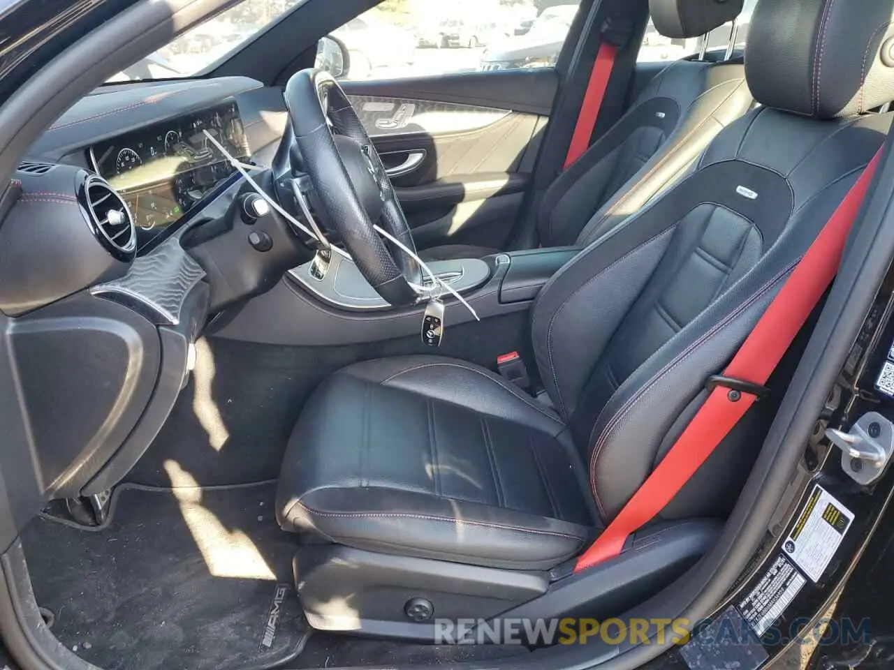7 fotografías del automóvil dañado W1KZF6BB6MA936959 MERCEDES-BENZ E-CLASS 2021