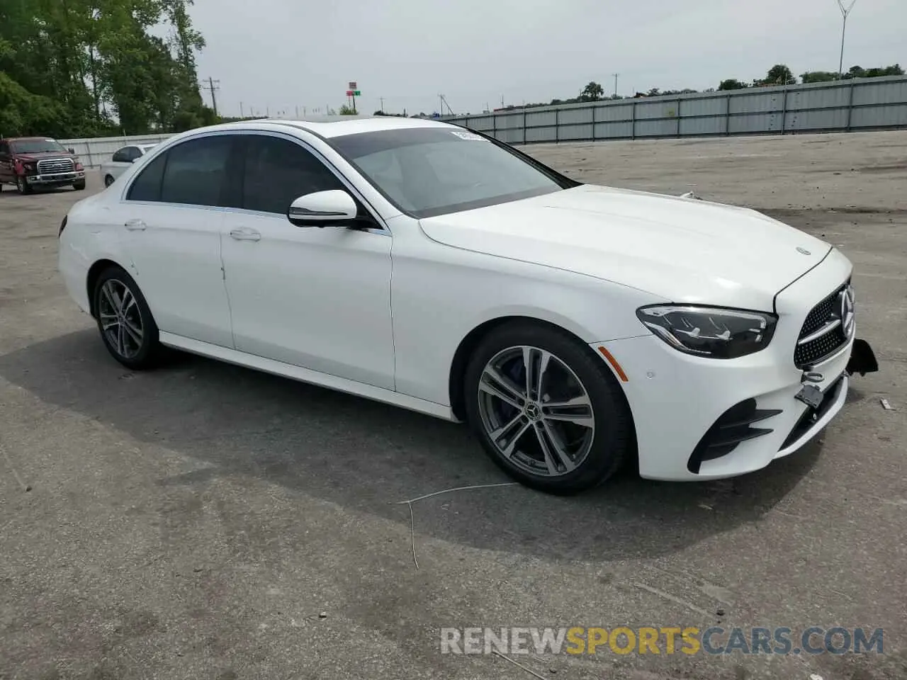 4 fotografías del automóvil dañado W1KZF8DB1MA886643 MERCEDES-BENZ E-CLASS 2021