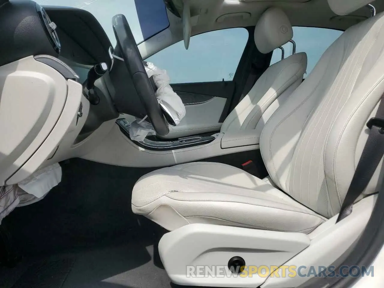 7 fotografías del automóvil dañado W1KZF8DB1MA886643 MERCEDES-BENZ E-CLASS 2021