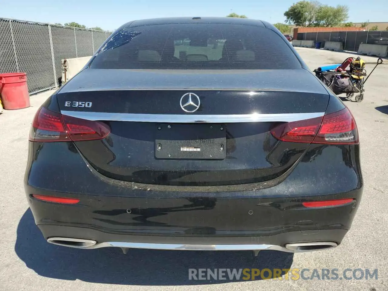 6 fotografías del automóvil dañado W1KZF8DB1MA906020 MERCEDES-BENZ E-CLASS 2021