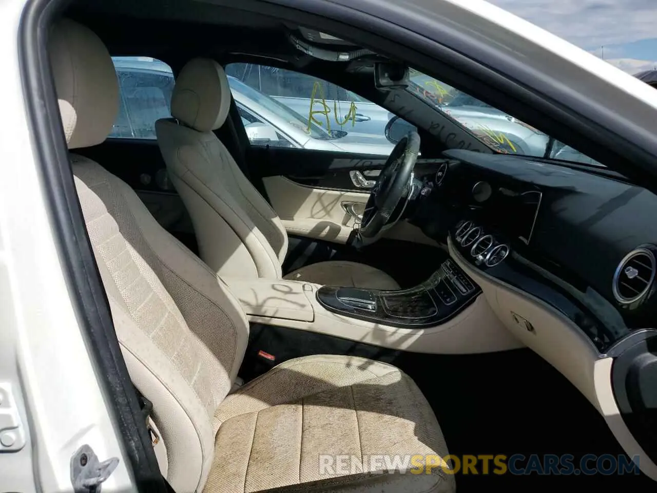 5 fotografías del automóvil dañado W1KZF8DB2MA963648 MERCEDES-BENZ E-CLASS 2021