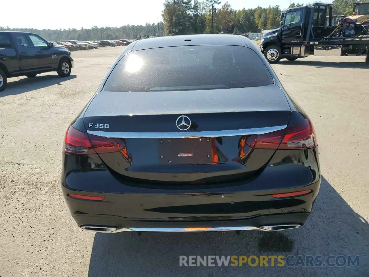 6 fotografías del automóvil dañado W1KZF8DB3MA969510 MERCEDES-BENZ E-CLASS 2021