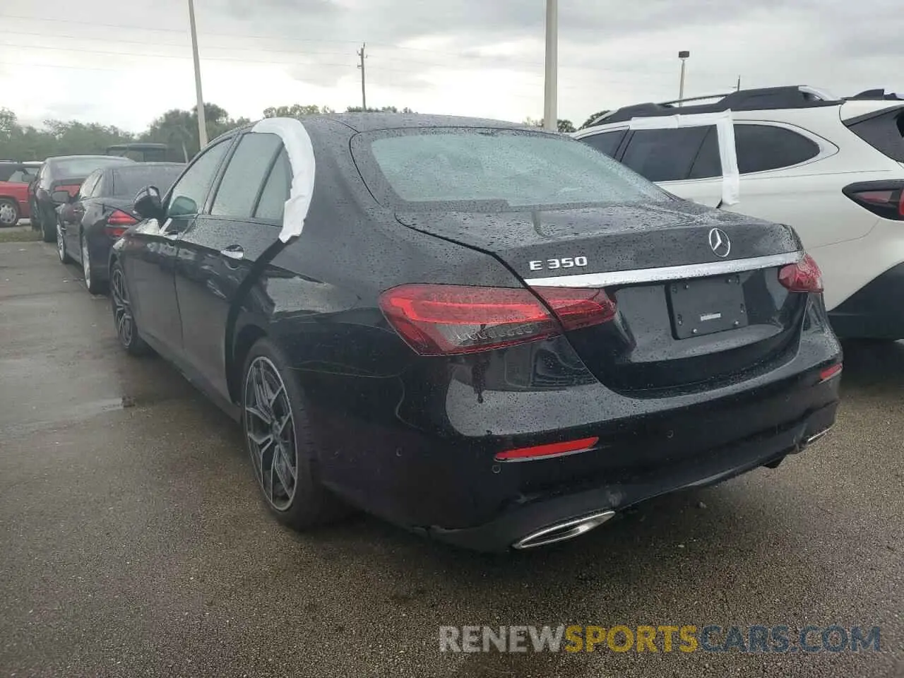 3 fotografías del automóvil dañado W1KZF8DB4MA888922 MERCEDES-BENZ E-CLASS 2021