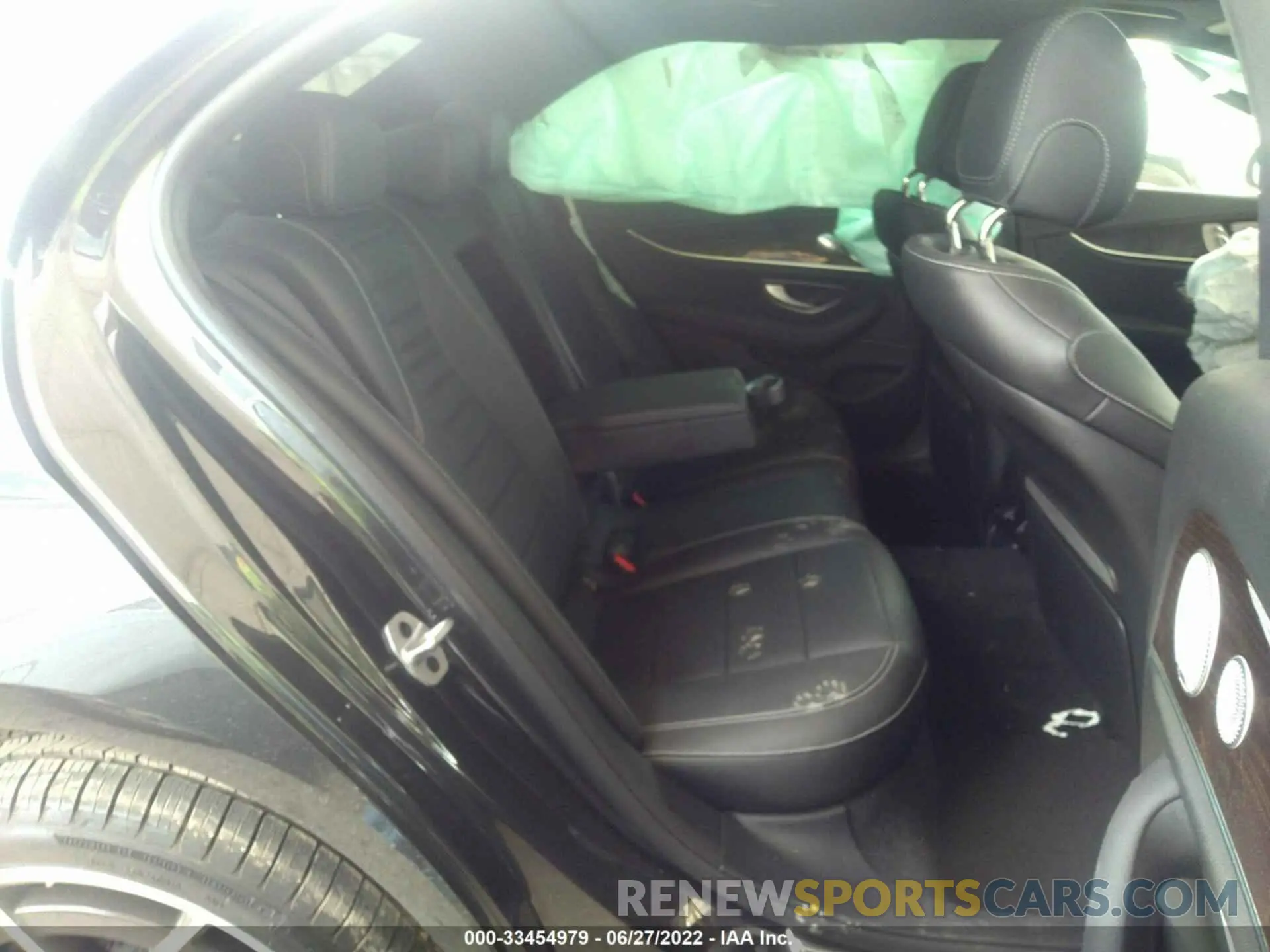 8 fotografías del automóvil dañado W1KZF8DB4MA894025 MERCEDES-BENZ E-CLASS 2021