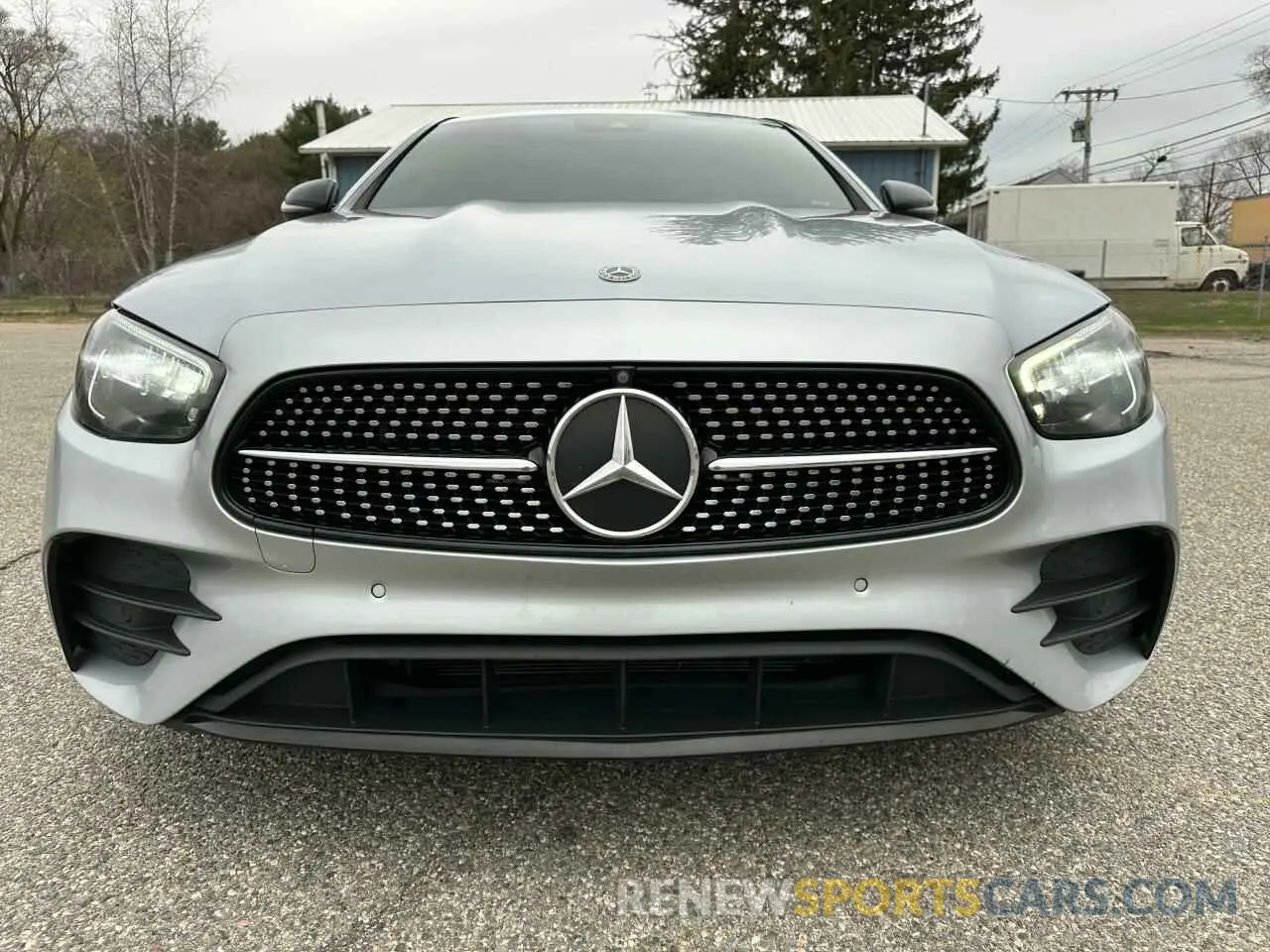 13 fotografías del automóvil dañado W1KZF8DB4MA920140 MERCEDES-BENZ E-CLASS 2021