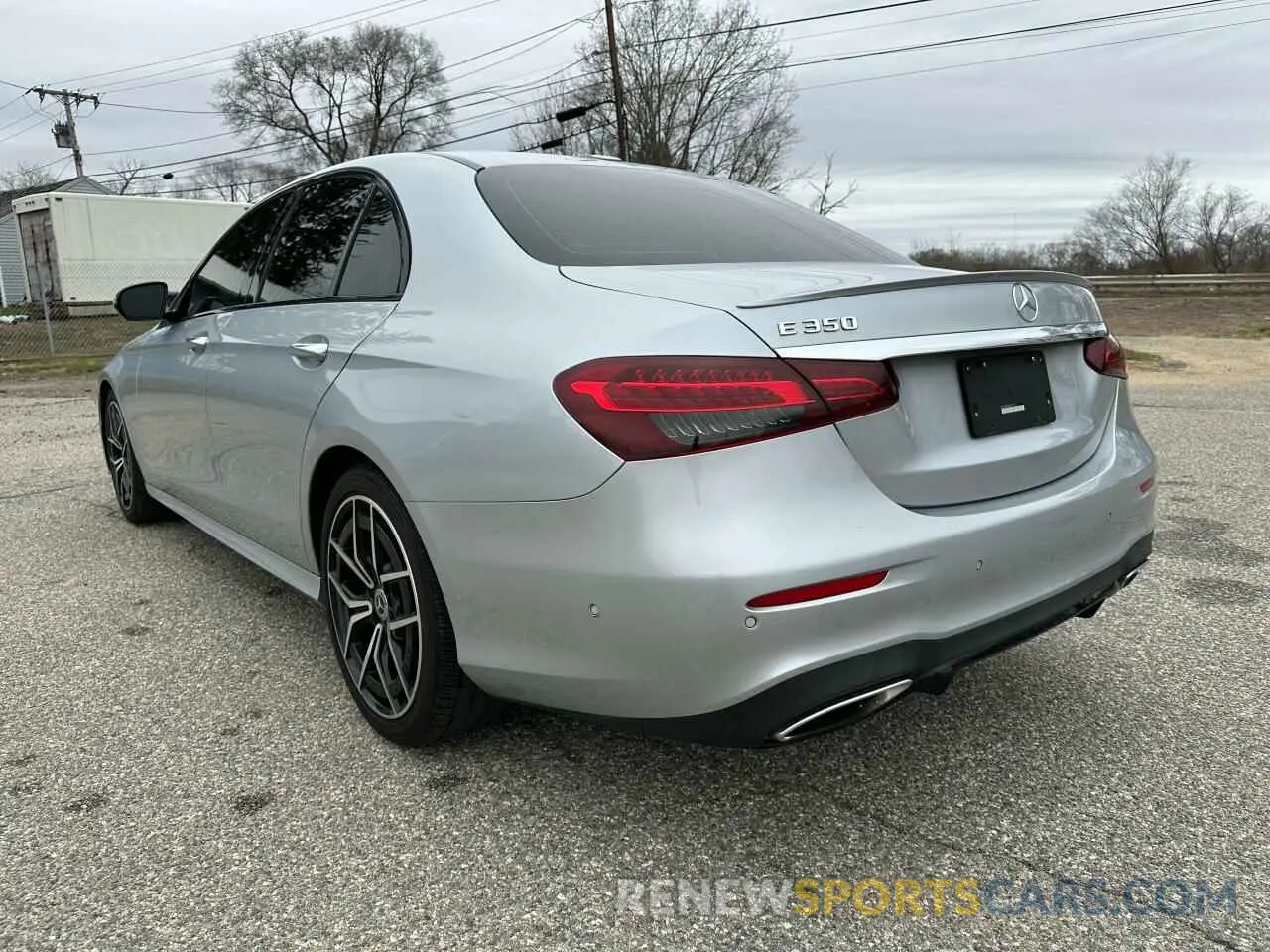 3 fotografías del automóvil dañado W1KZF8DB4MA920140 MERCEDES-BENZ E-CLASS 2021