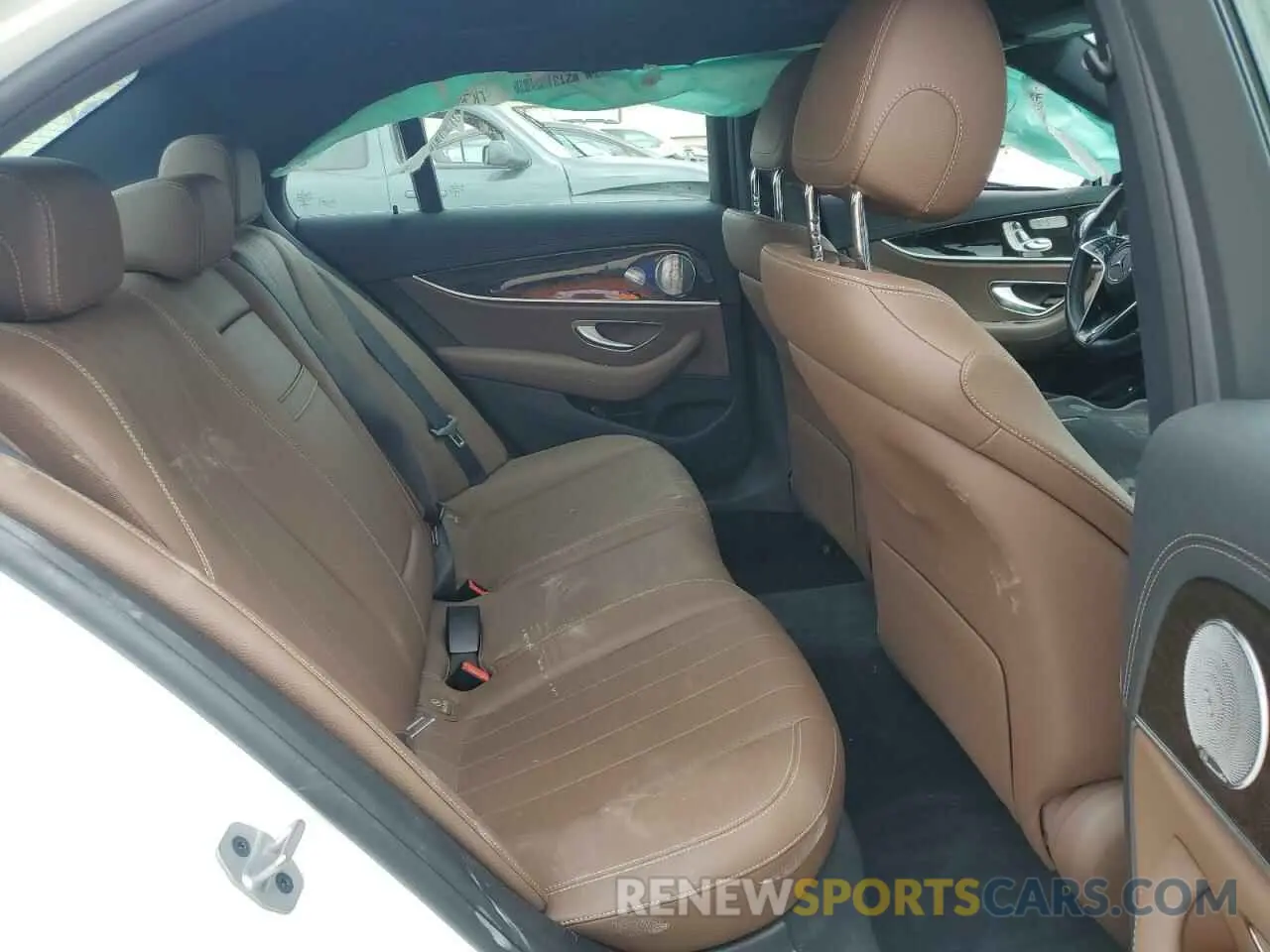 10 fotografías del automóvil dañado W1KZF8DB7MA877512 MERCEDES-BENZ E-CLASS 2021