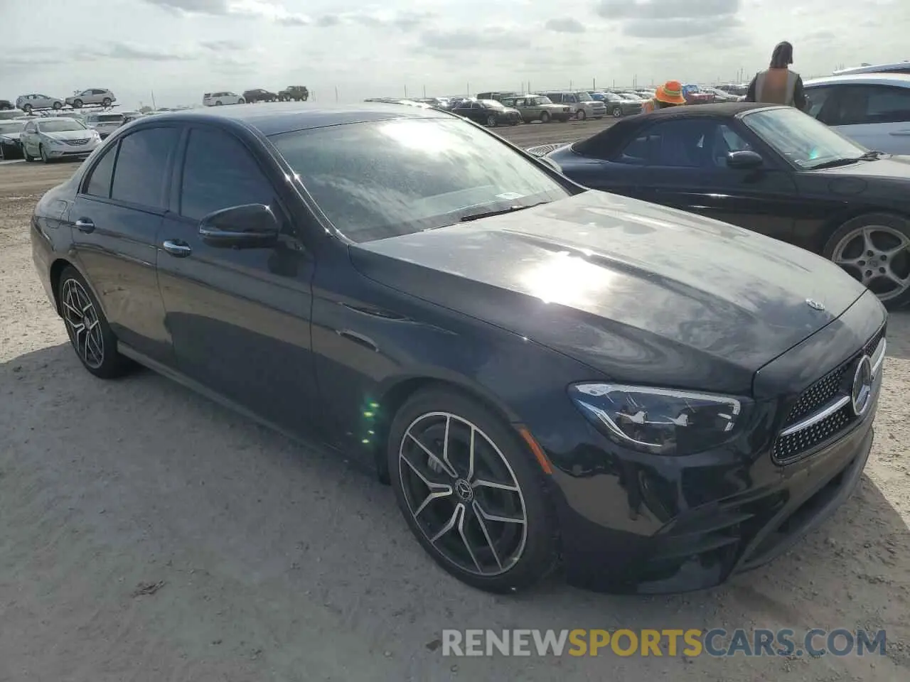4 fotografías del automóvil dañado W1KZF8DB7MA966545 MERCEDES-BENZ E-CLASS 2021