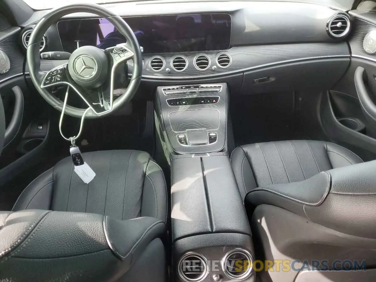 8 fotografías del automóvil dañado W1KZF8DB7MA966545 MERCEDES-BENZ E-CLASS 2021