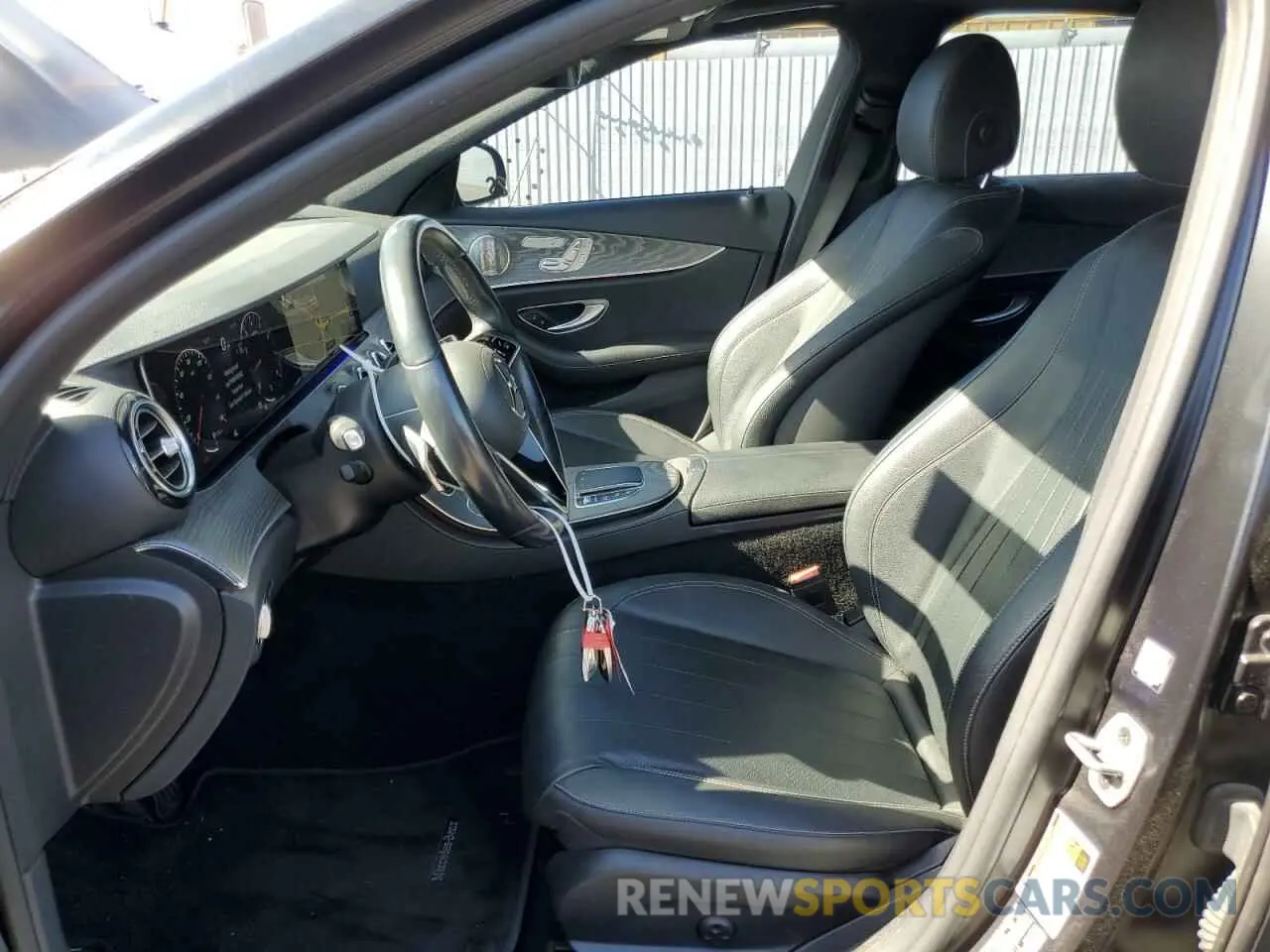 7 fotografías del automóvil dañado W1KZF8DB8MA916818 MERCEDES-BENZ E-CLASS 2021