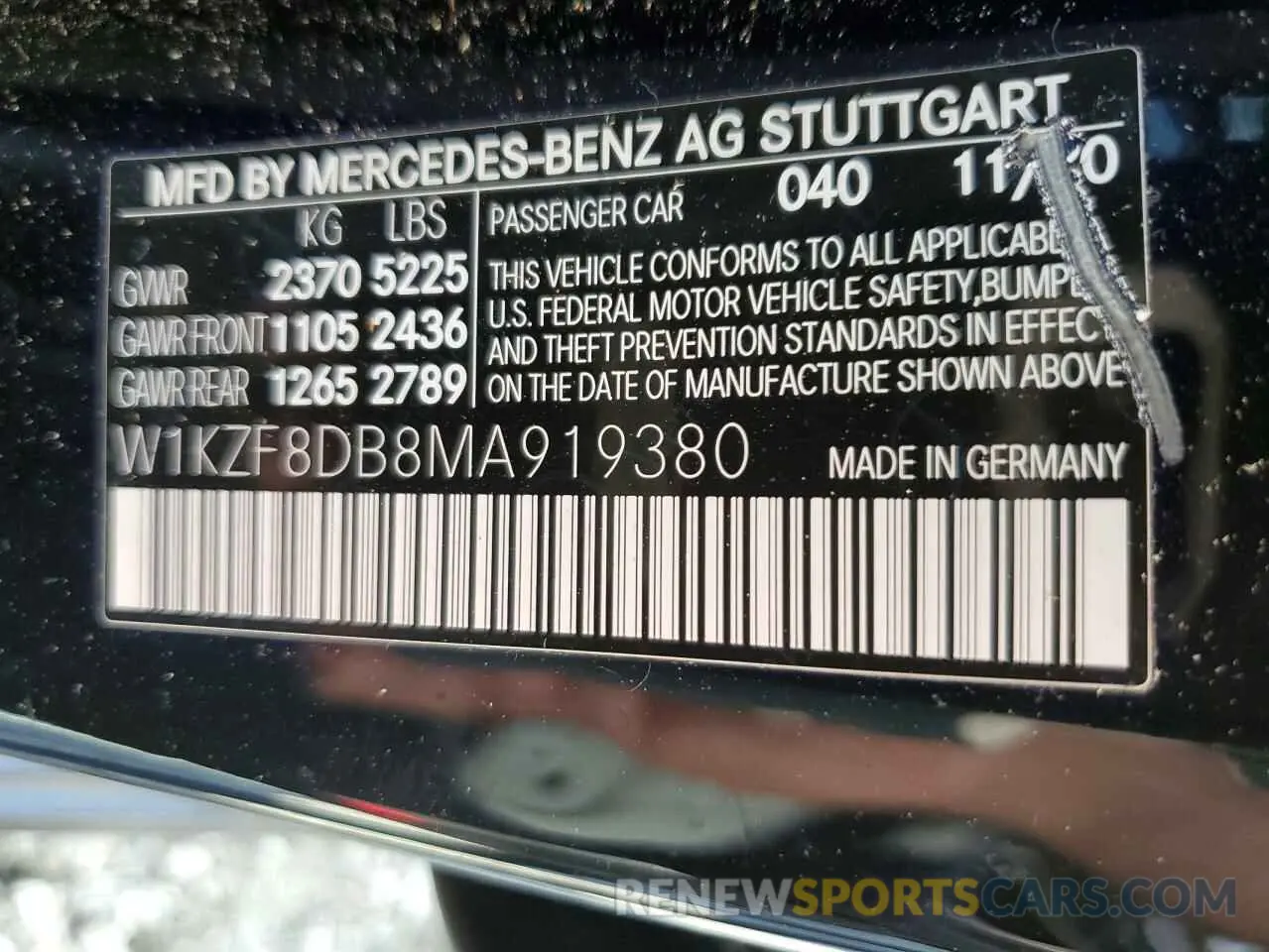 12 fotografías del automóvil dañado W1KZF8DB8MA919380 MERCEDES-BENZ E-CLASS 2021