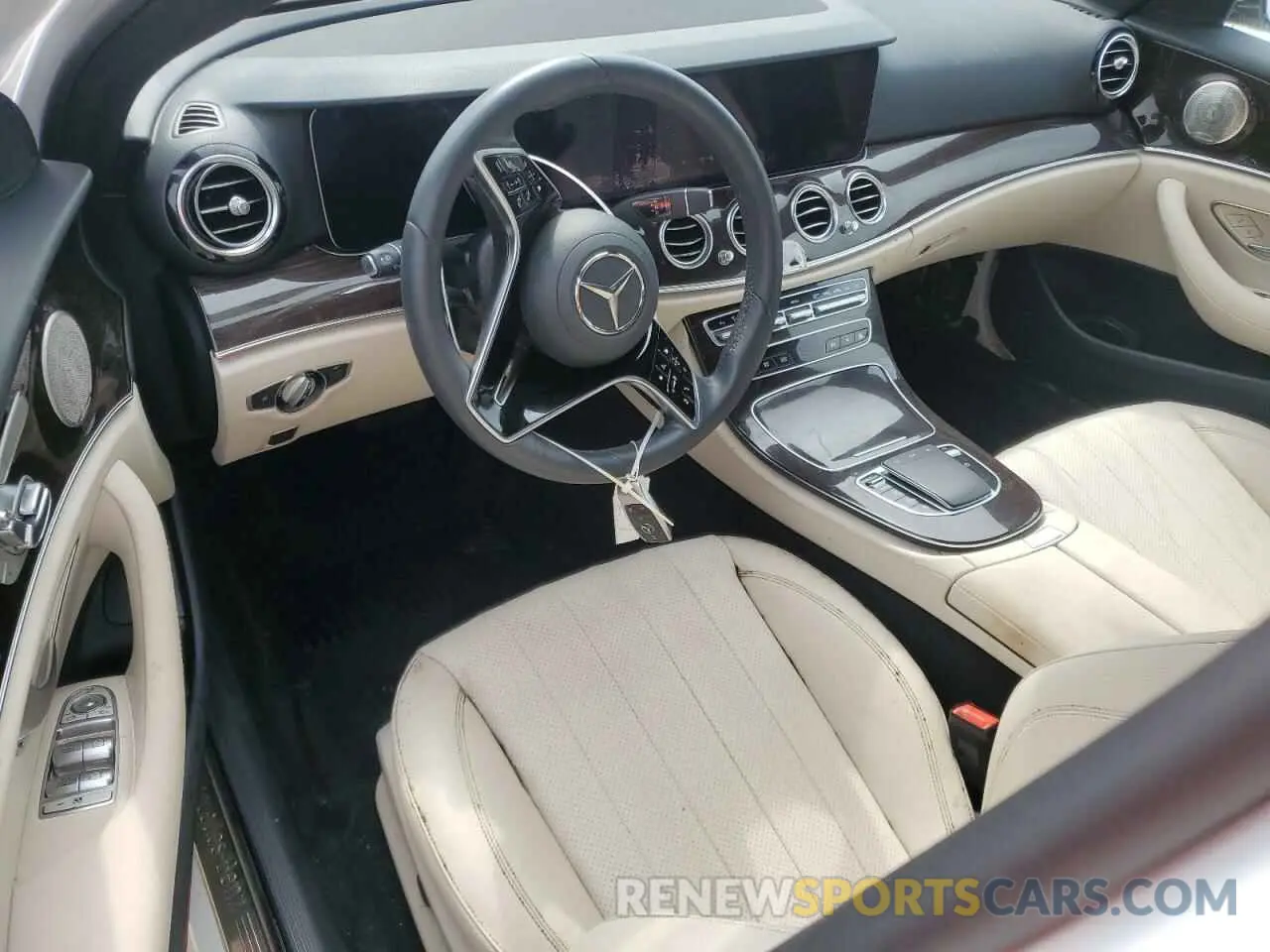 8 fotografías del automóvil dañado W1KZF8DB8MA928547 MERCEDES-BENZ E-CLASS 2021