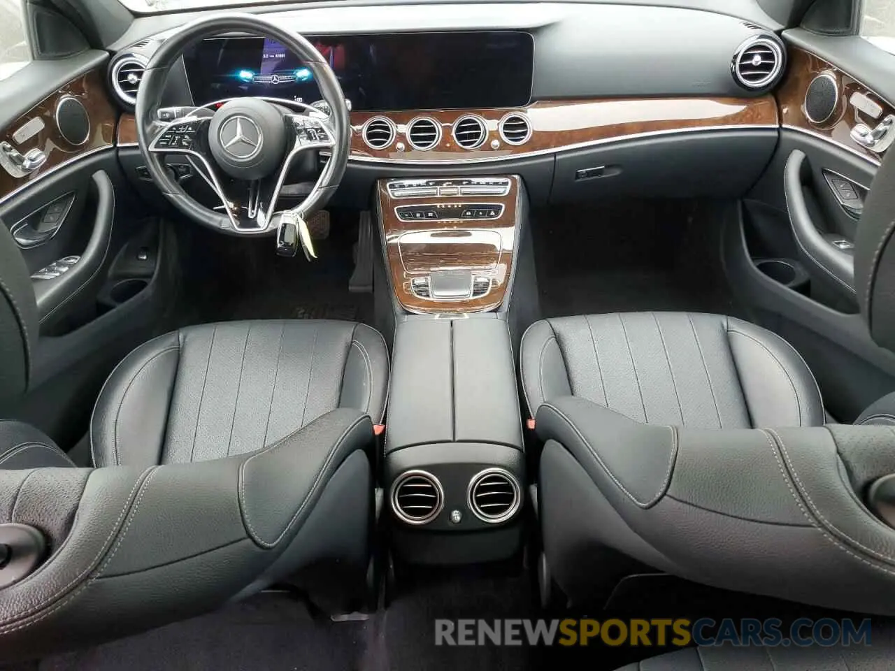8 fotografías del automóvil dañado W1KZF8DB8MA929939 MERCEDES-BENZ E-CLASS 2021