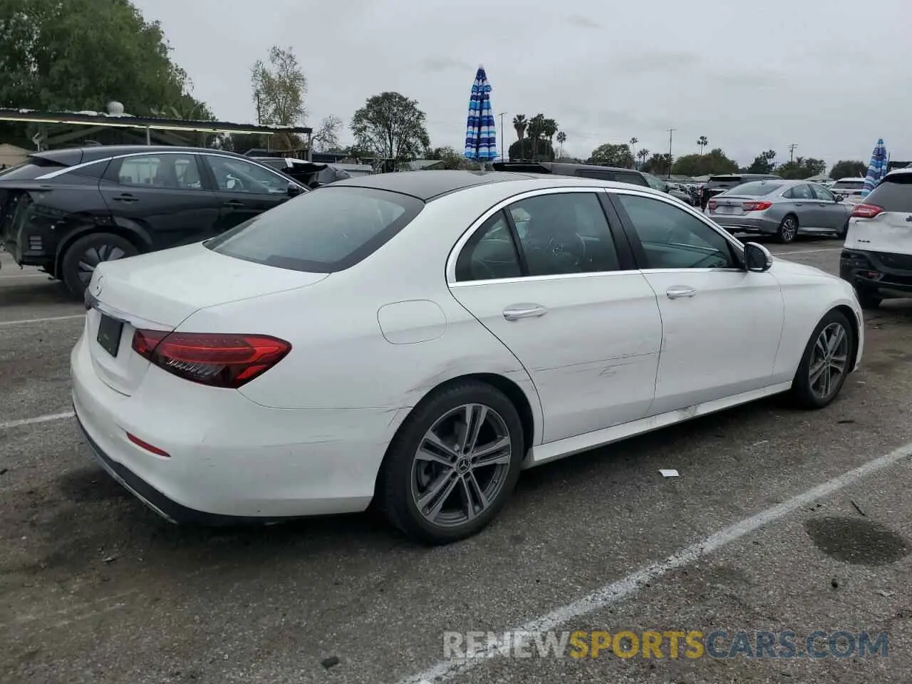 3 fotografías del automóvil dañado W1KZF8DBXMA966331 MERCEDES-BENZ E-CLASS 2021